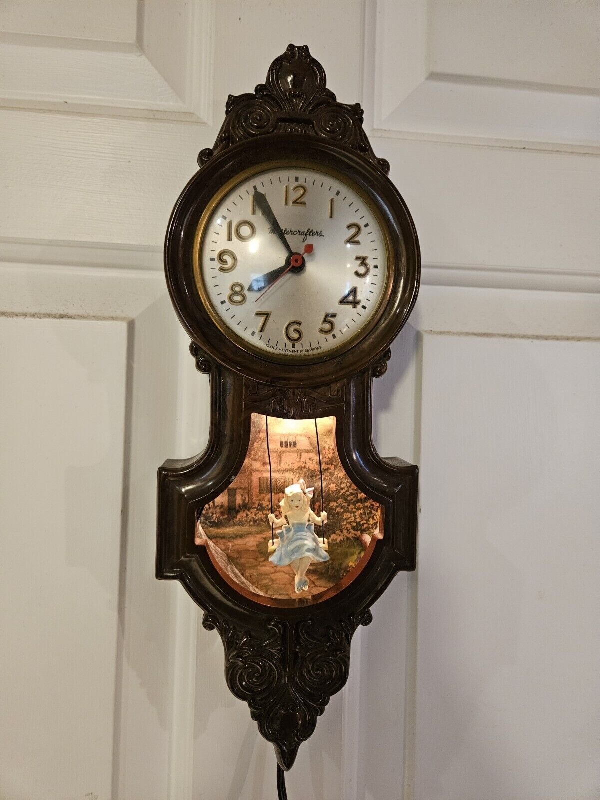 1950's MASTERCRAFTERS Swinging Girl #119 Animated Lighted Bakelite Wall Clock