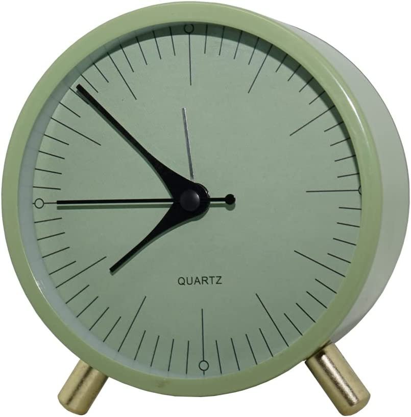 Analog Table Clock Battery Operated, 4.3In Desk Alarm Clock Non-Ticking with Nig