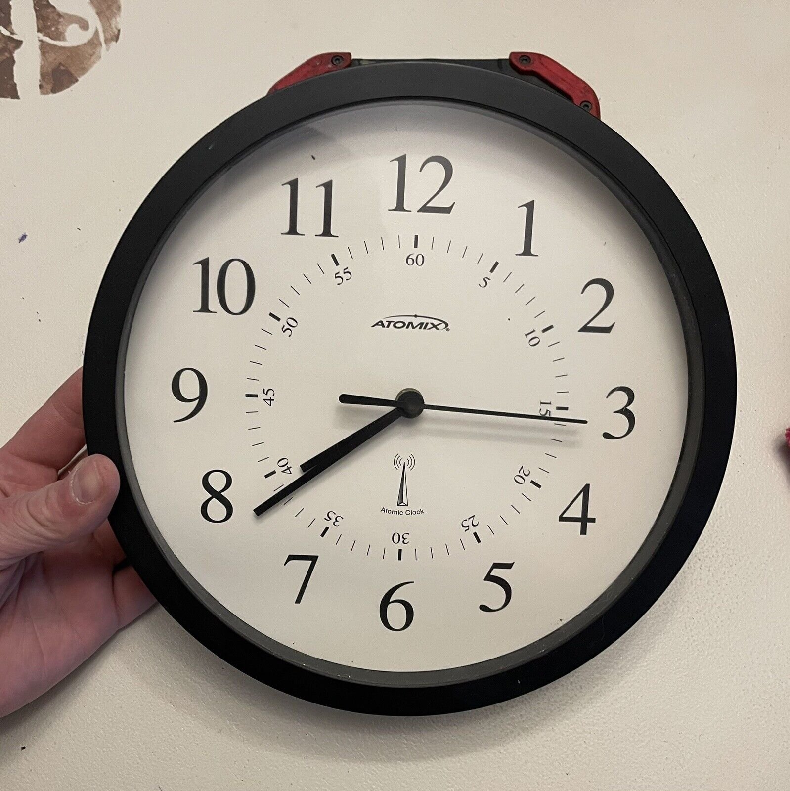 ATOMIX 12in ATOMIC RADIO CONTROLLED ANALOG BLACK WALL CLOCK