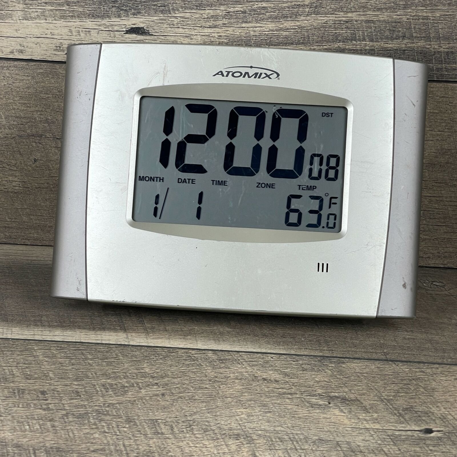 Atomix 00562 Silver LCD Display and Thermometer, Time Date Wireless Clock