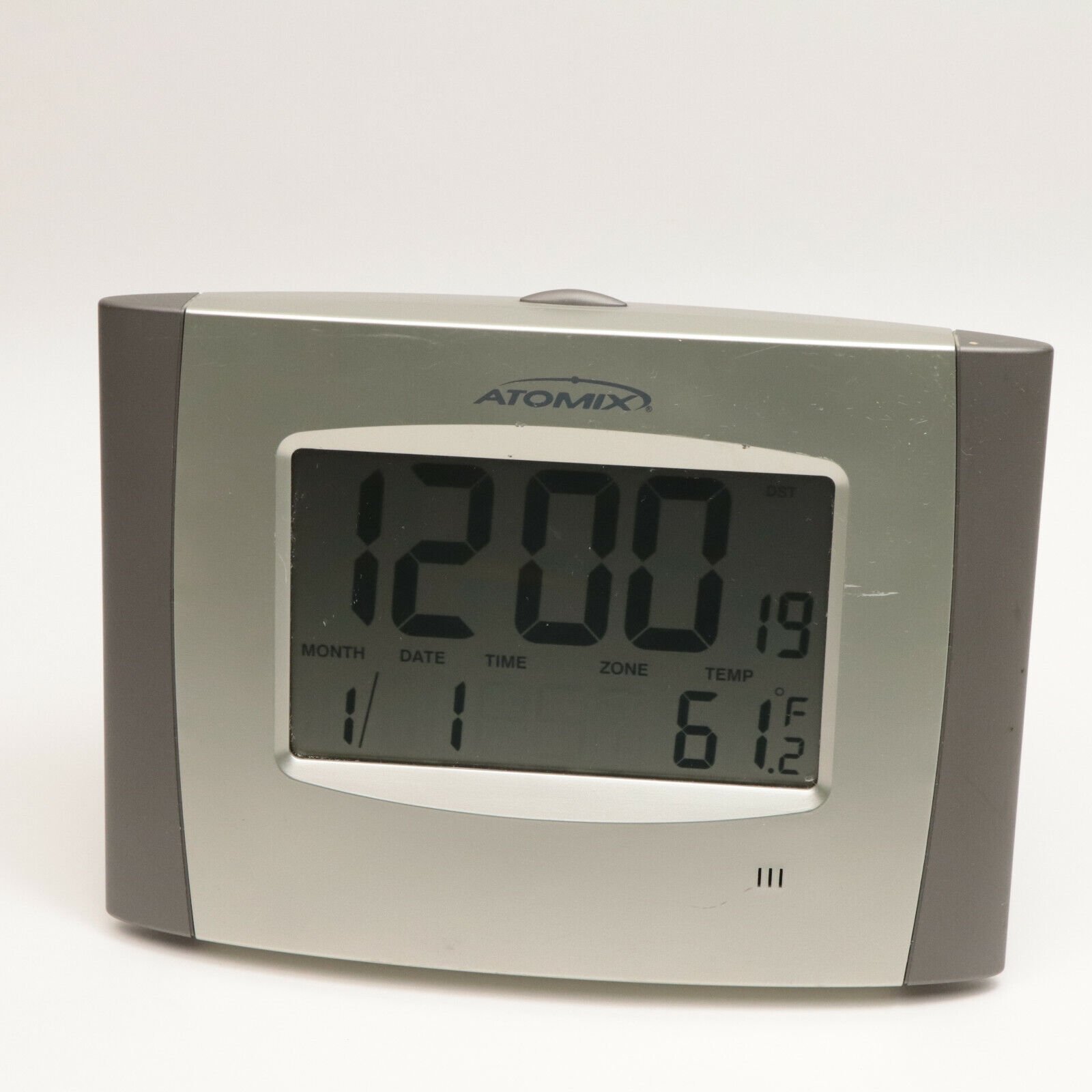 Atomix Radio Controlled Clock Time Date Thermometer F/C Wall or Table