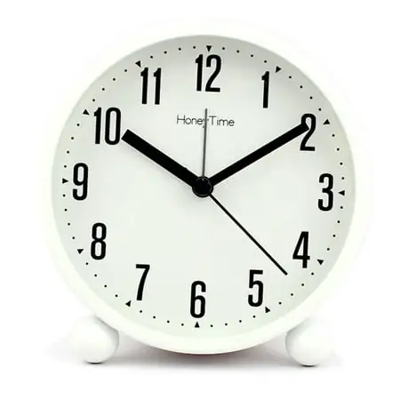 Battery Operated Antique Retro Analog Alarm Clock, Small Silent Bedside Desk Metal Clock with Light