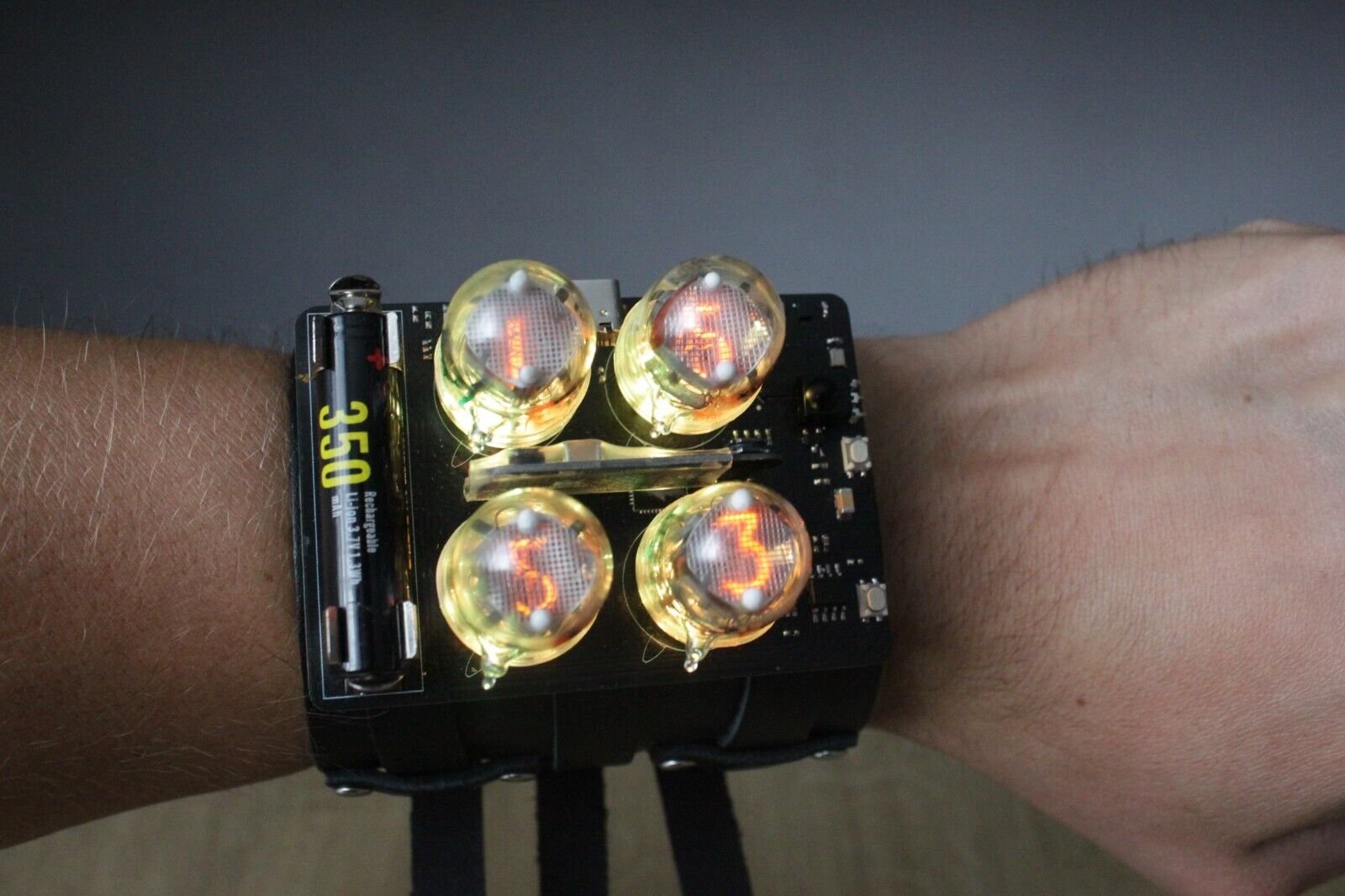 Nixie tube watch IN-2 Kraken clock timepiece wristwatch type C accelerometer