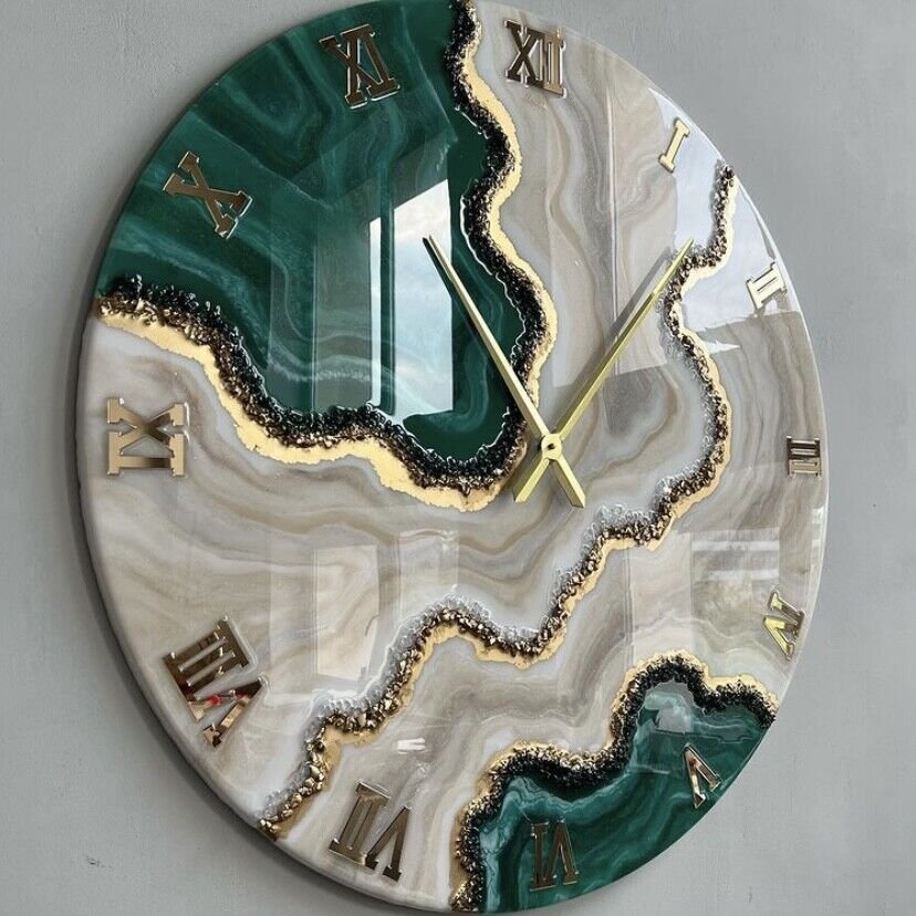 Resin Wall Clock for Home Decor Green Geode Abstract modern design