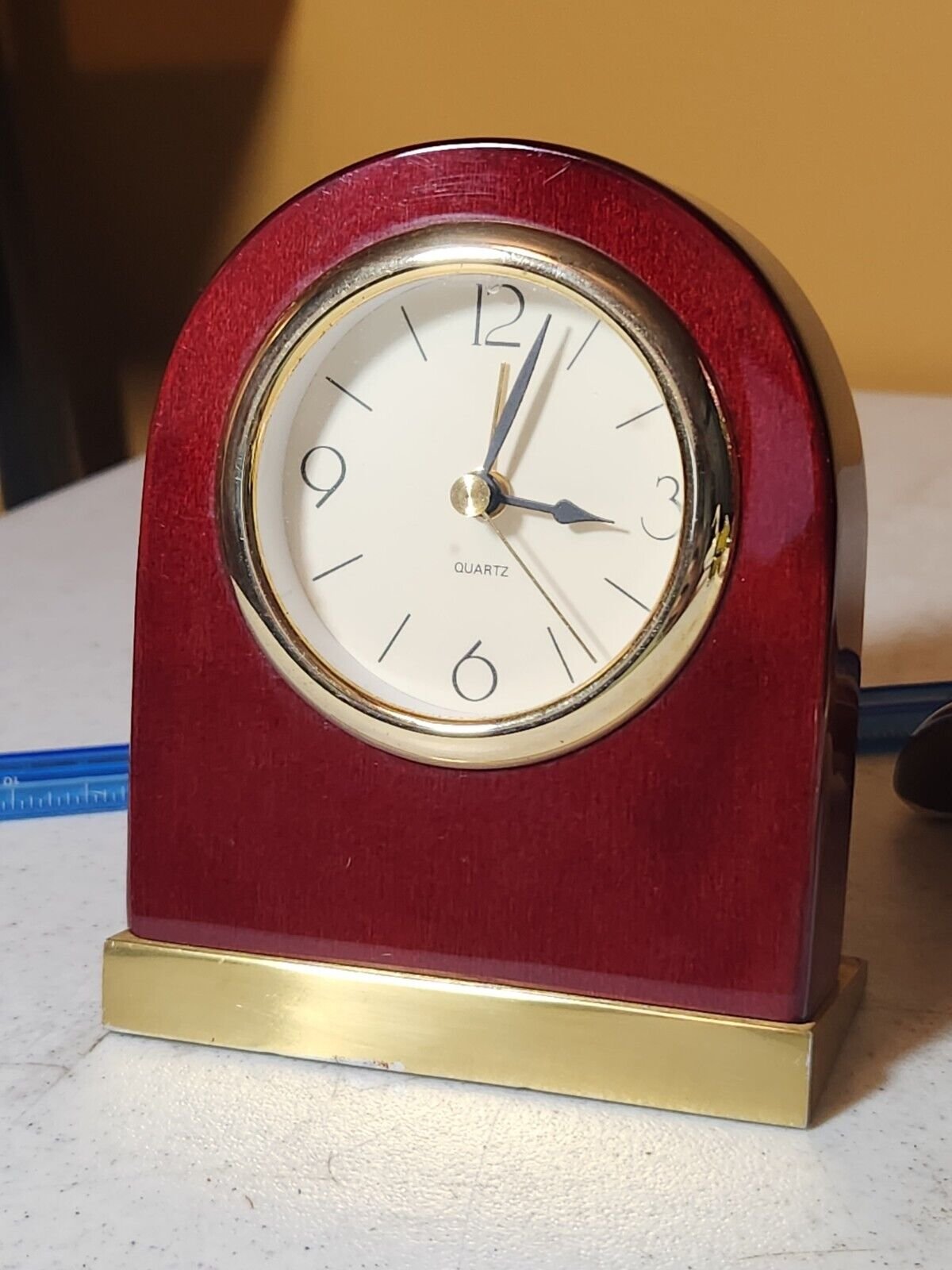 SELCO GENEVE Type Gold Trim Quartz Clock