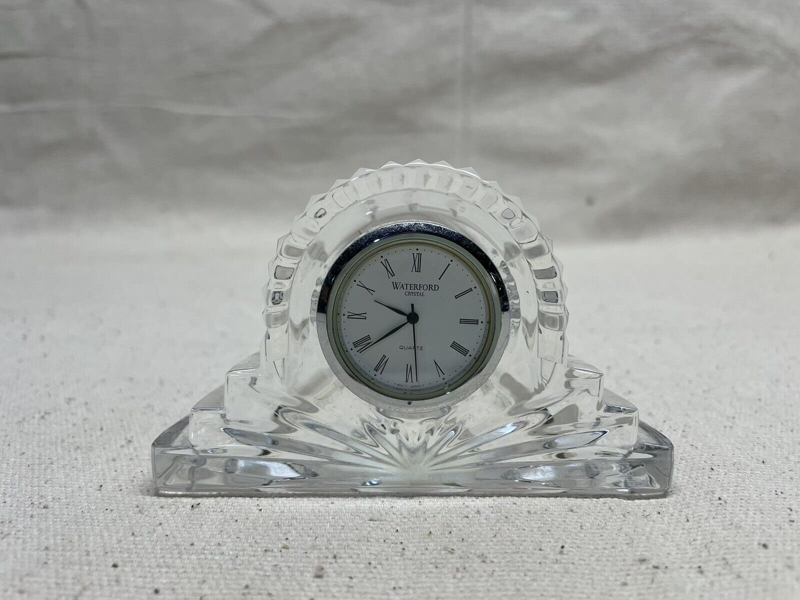 SMALL WATERFORD CRYSTAL BATTERY OPERATED MANTLE CLOCK, 2-1/2" TALL WITH NEW BATT