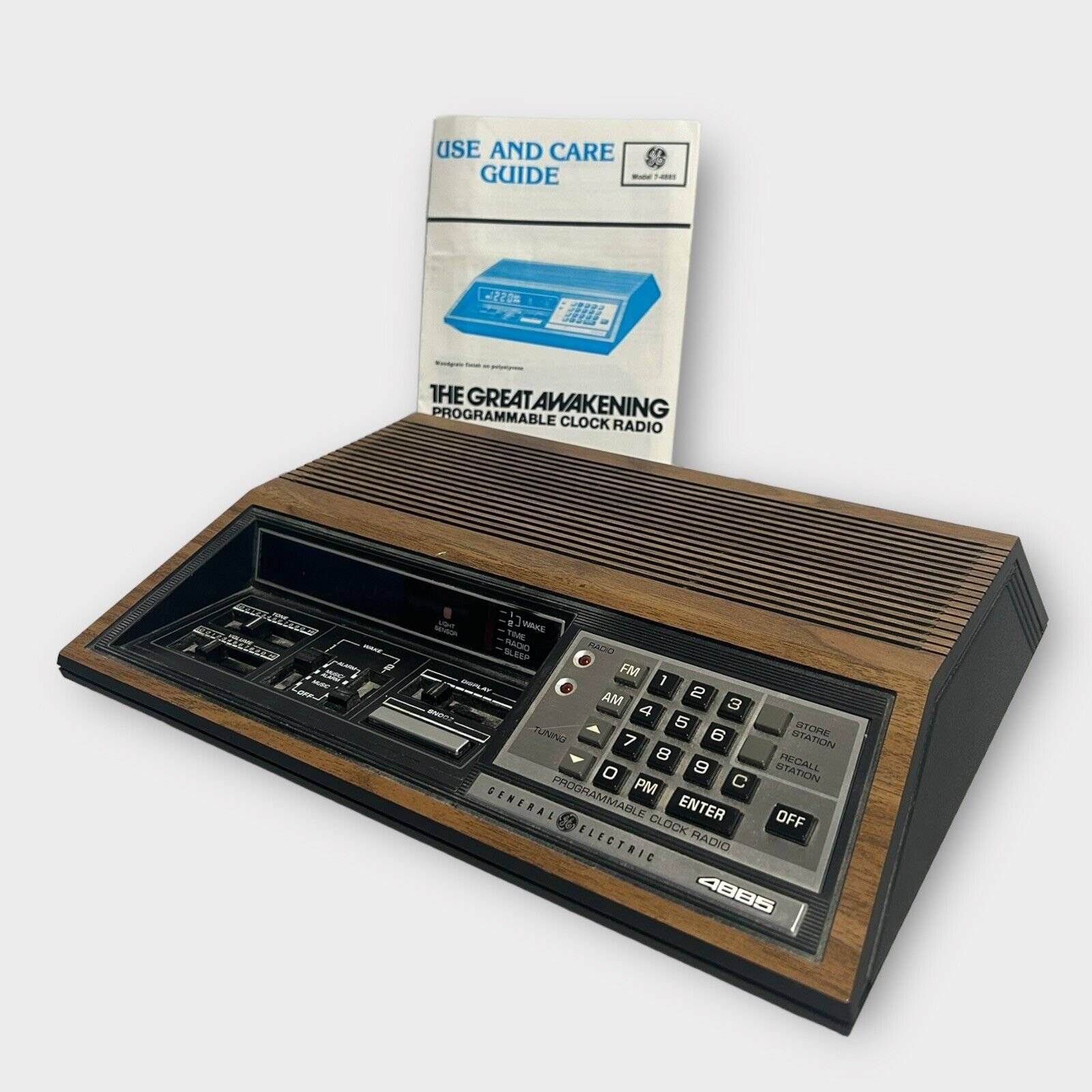 Vintage GE General Electric 7-4885A Alarm Clock Radio