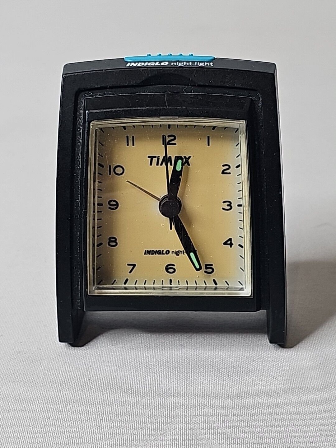 Vtg Timex Indiglo Travel Nightlight Analog Folding Compact Travel Alarm Clock