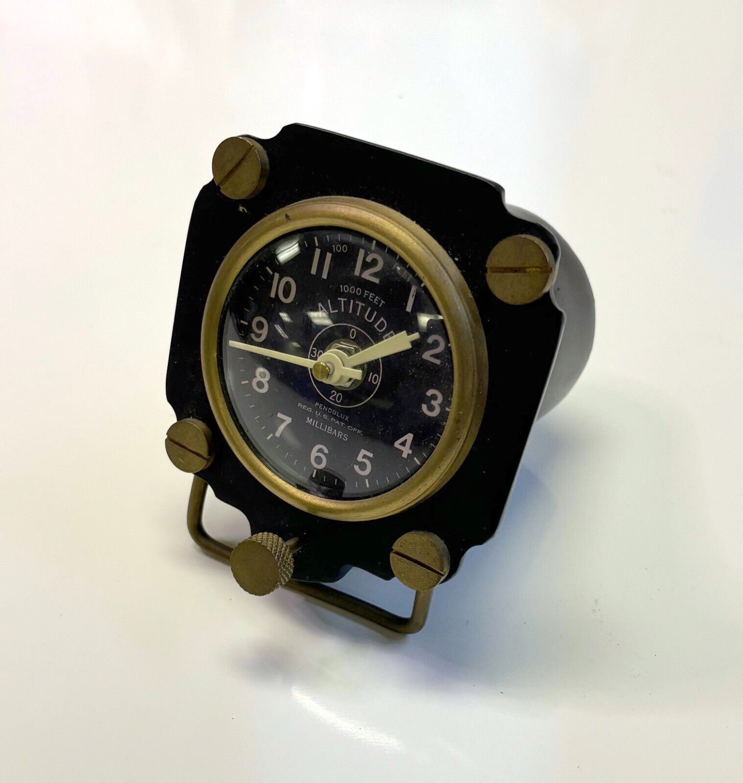 Altimeter Altitude WWII Style 1000 Feet Pendulux Millibars Table Clock