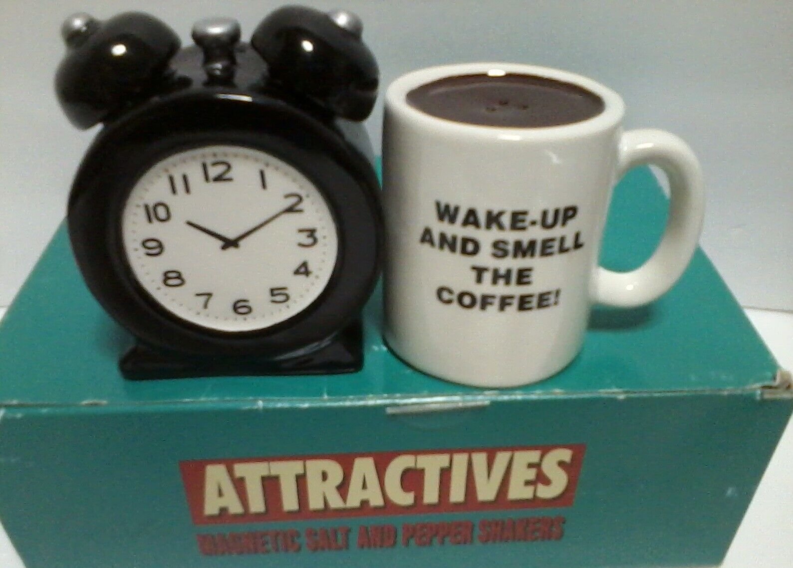 Attractive Magnetic Ceramic Salt Pepper Shakers Alarm Clock and Coffee Cup Shape
