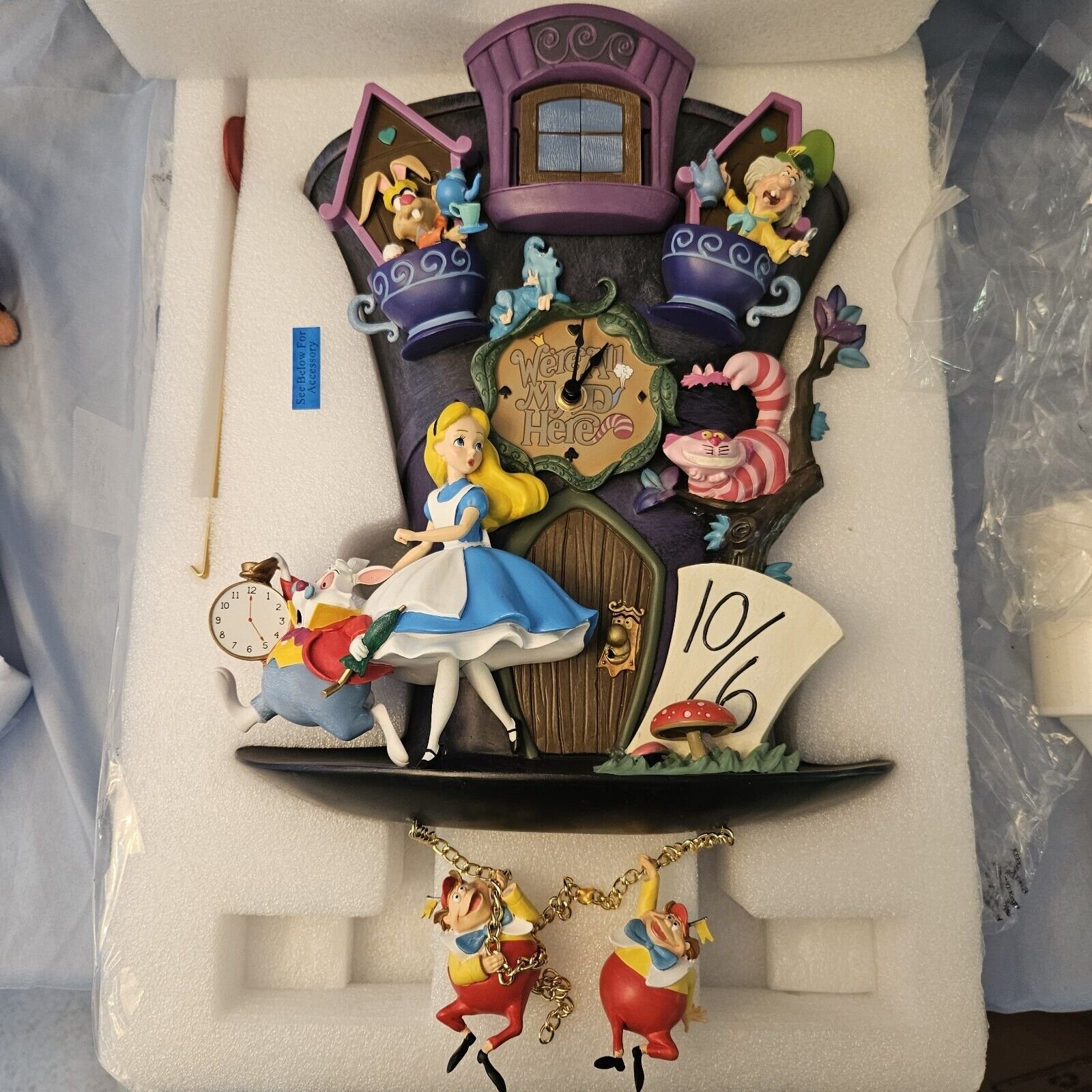 Bradford Exchange Disney Alice in Wonderland Mad Hatter Light Cuckoo Clock READ
