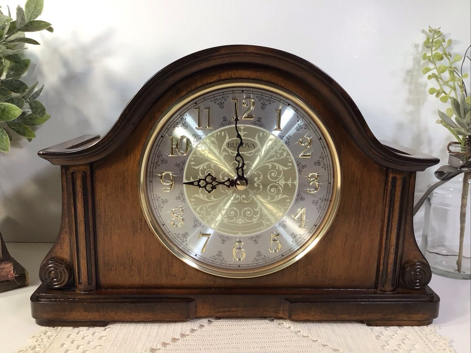 Bulova Chadbourne Old World Mantle/Desk Clock~Walnut~B1975~FREE SHIPPING