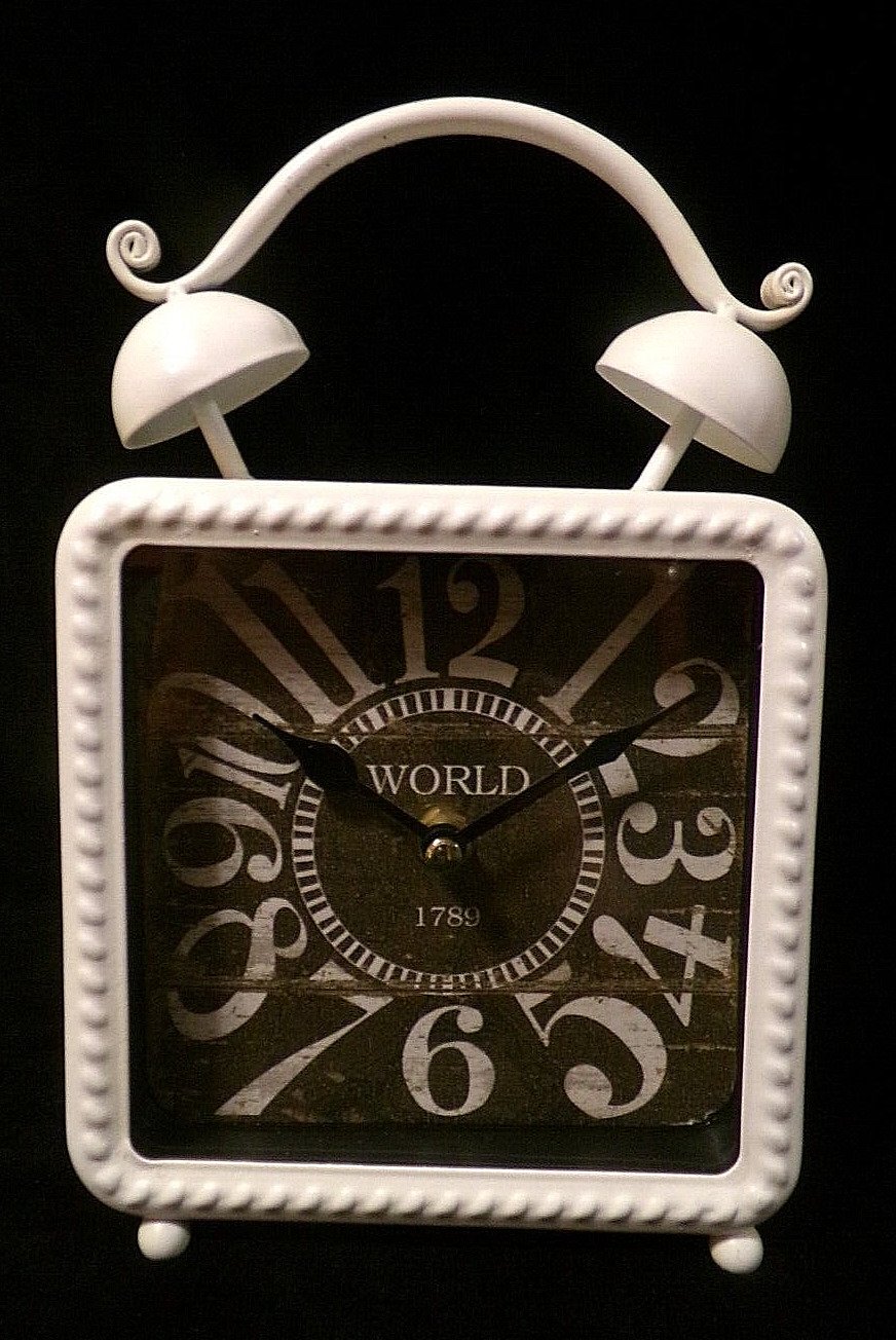 DECO 79 - WORLD BRAND WHITE METAL TABLE CLOCK - #92208, Battery Operated