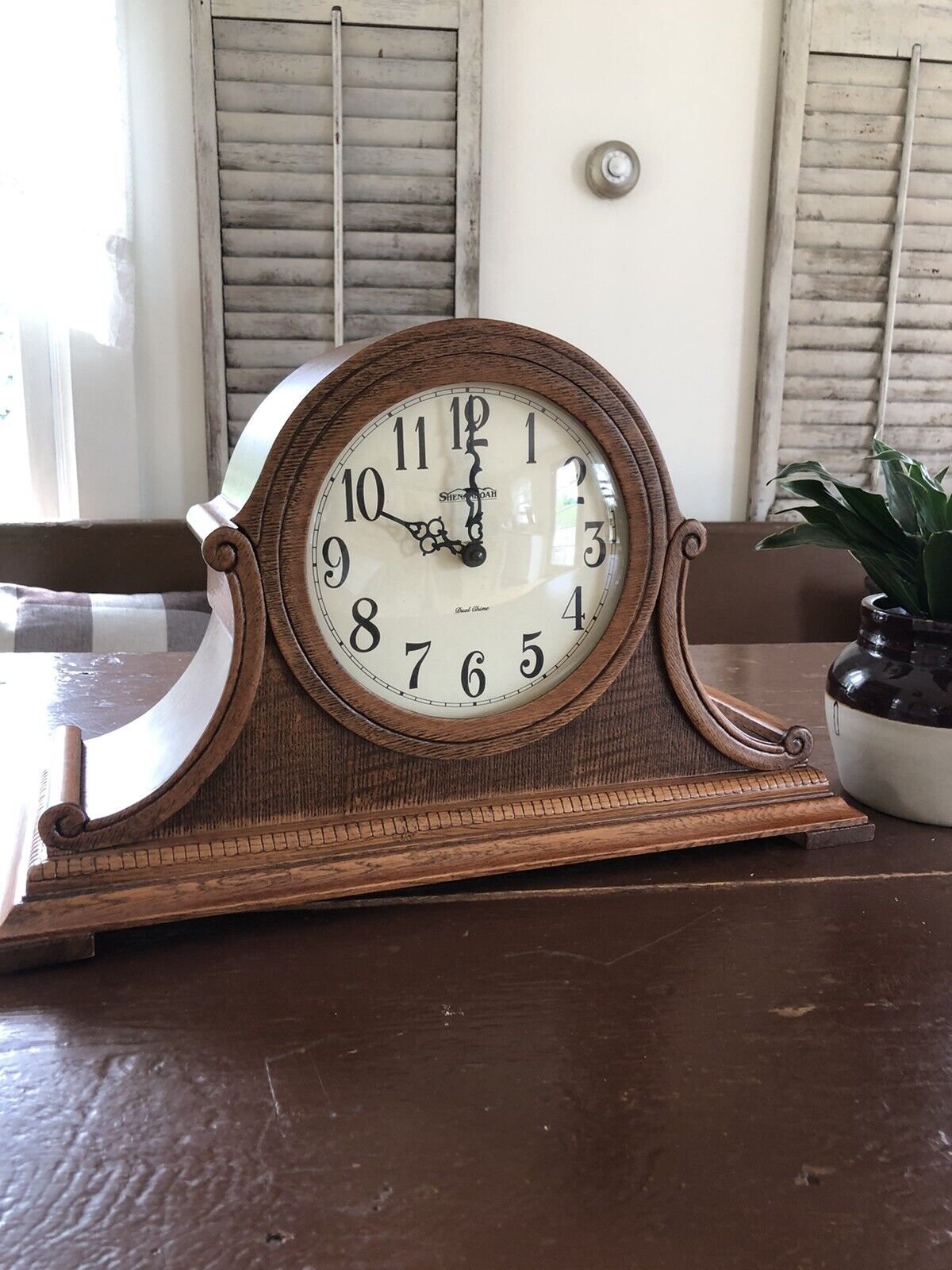 HERMLE SHENANDOAH OAK MANTLE CLOCK WITH DUAL CHIMES NIGHT SHUT OFF BEVELED GLASS