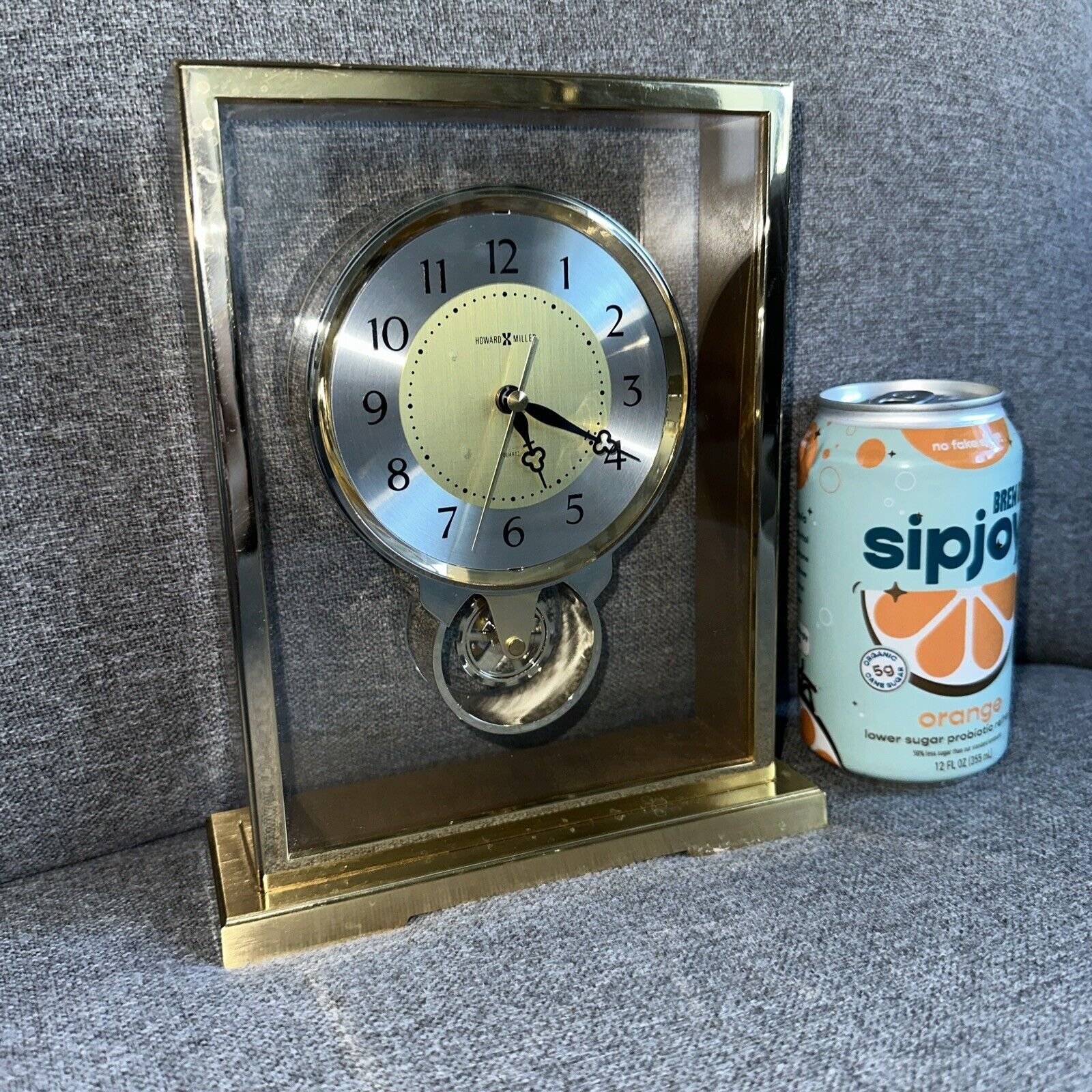 HOWARD MILLER RIVIERA 612230 MANTLE TABLE DESK CLOCK SPINNING WHEEL COG - BRASS