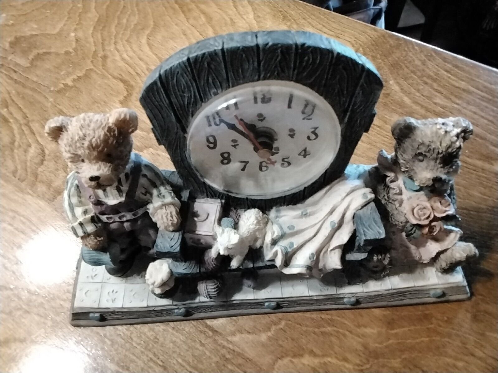 Resin Bears With Working Quartz Clock Shelf Sitter Desk Multicolored