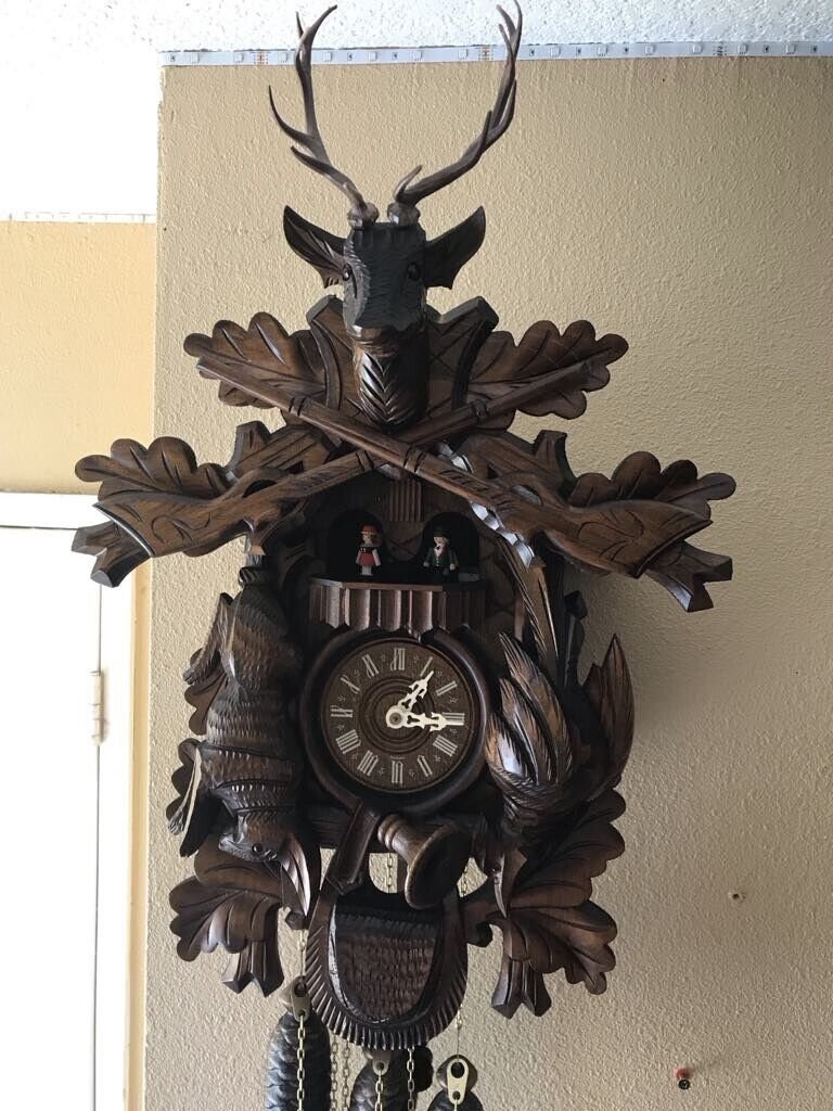 Very LARGE beautiful Black forest Deer head hunter 8 days cuckoo clock -...