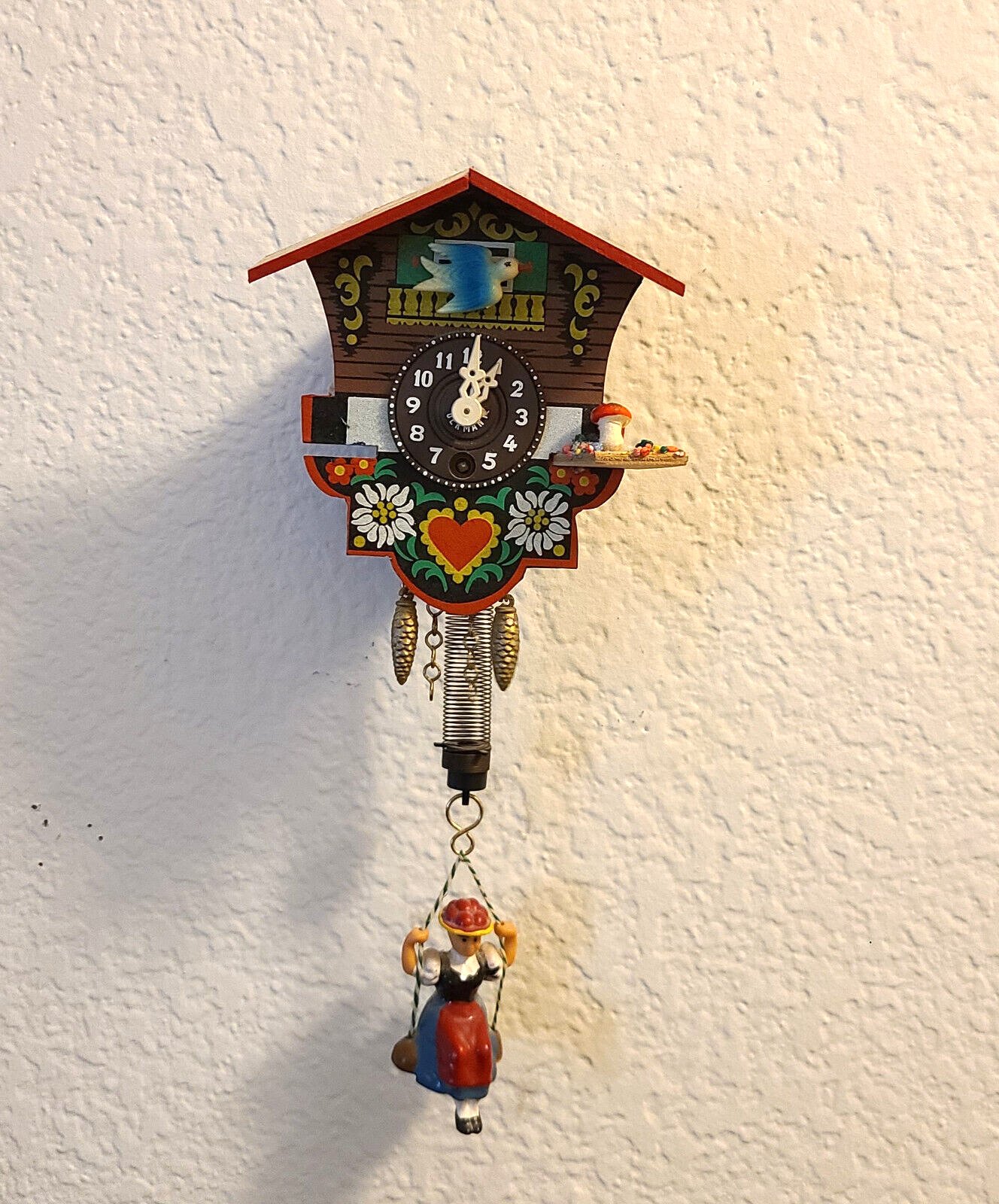 Vintage Black Forest Wind Up Clock Swiss House Untested No Key