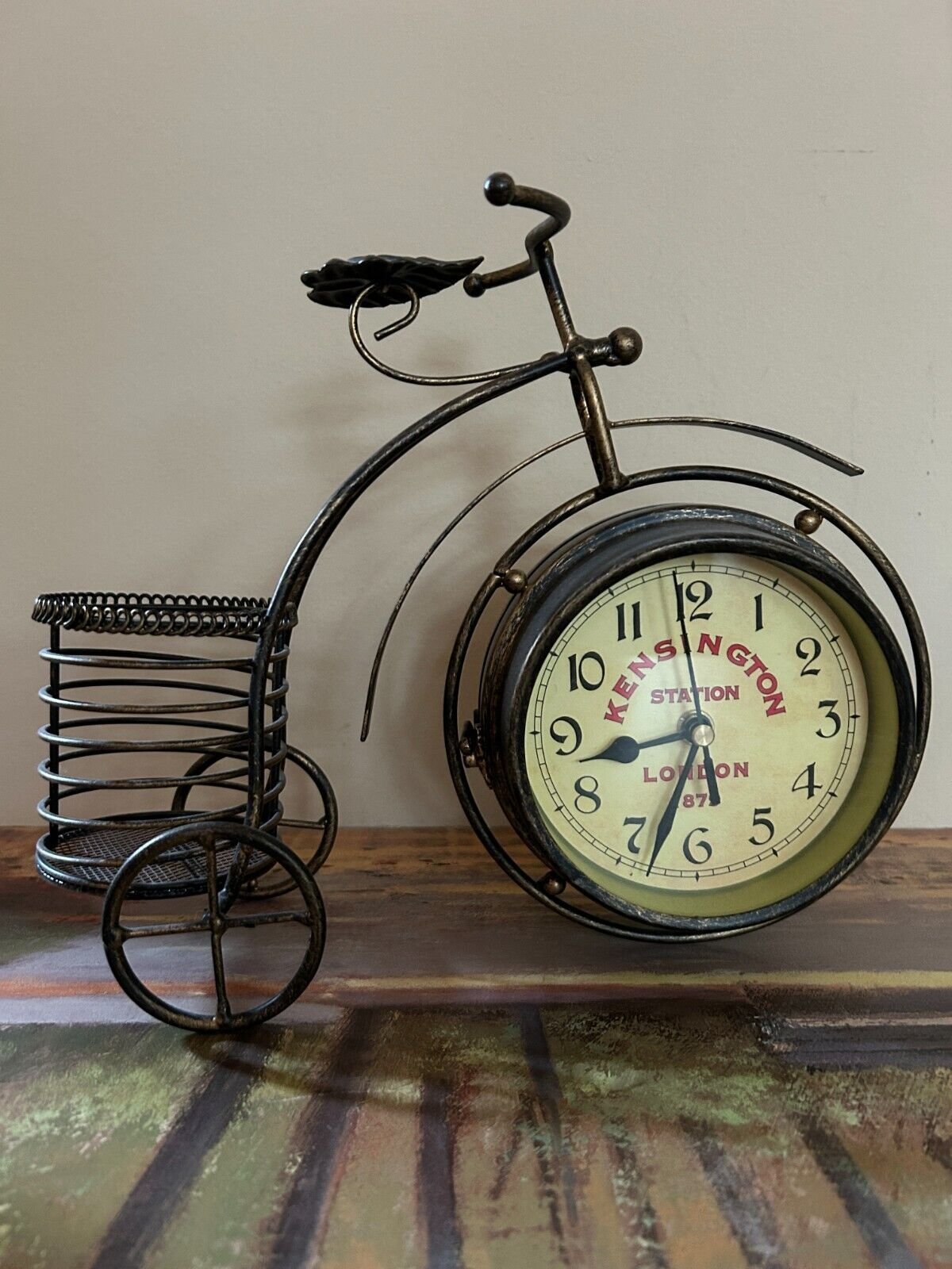 VINTAGE RETRO KENSINGTON DOUBLE SIDED BIKE TABLE CLOCK