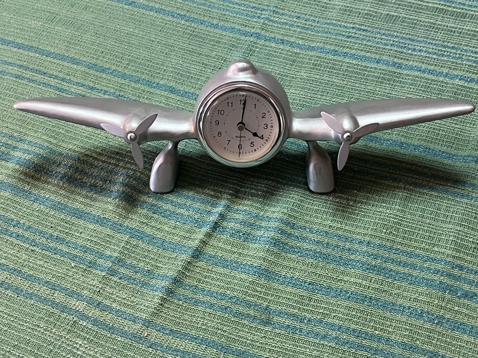 Seiki Aluminum Retro Desk Clock Twin Propeller Airplane Freestanding Works