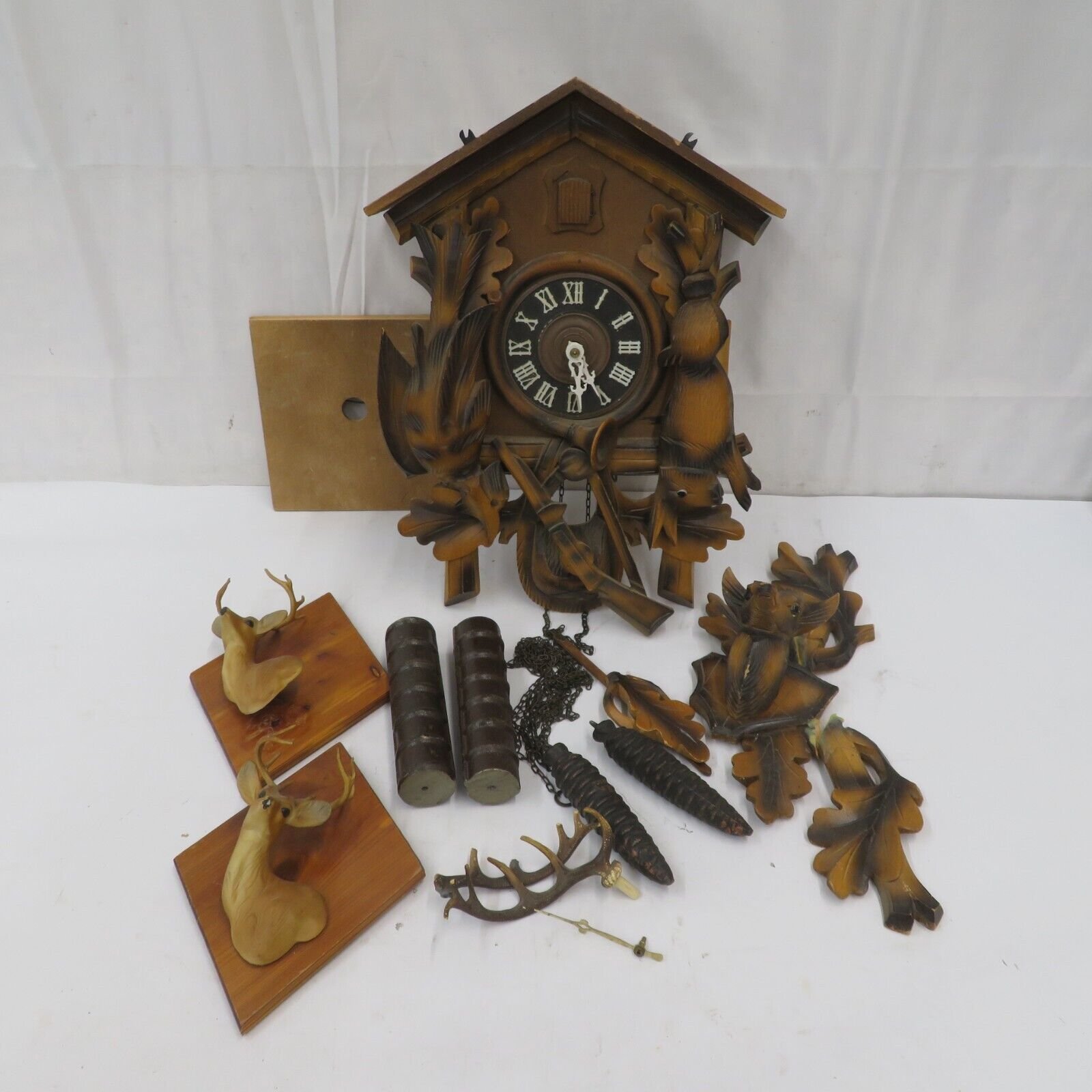 Vintage Regula Cuckoo Clock Mfg Co Hunter Style Germany
