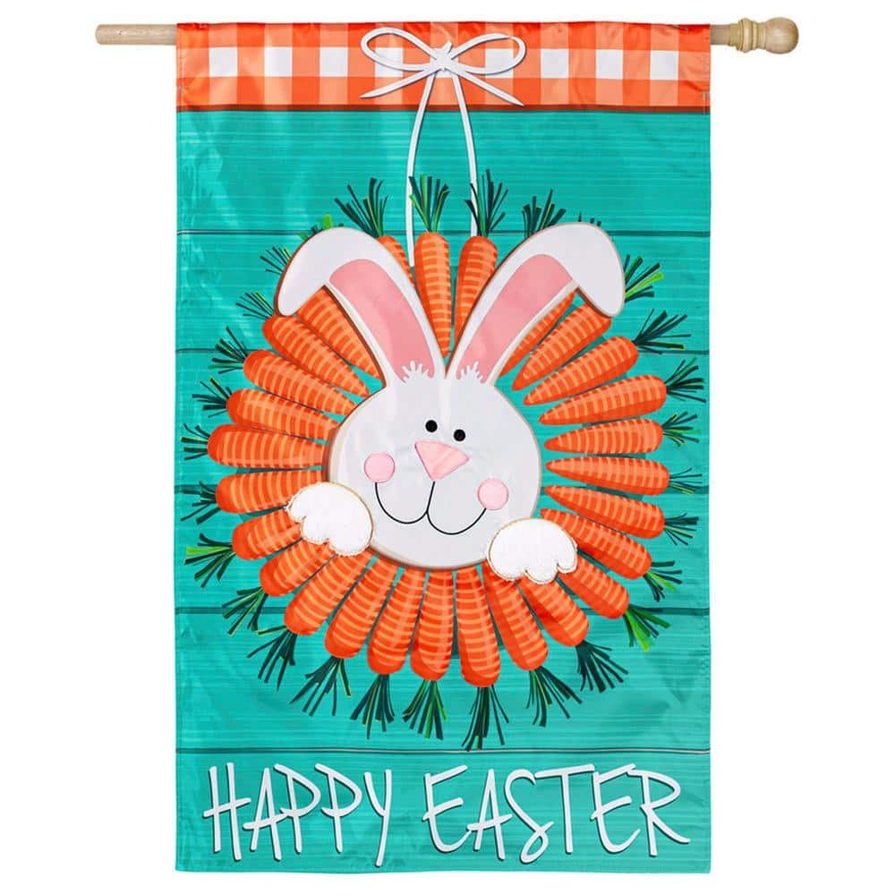 2-1/3 ft. x 3-2/3 ft. Carrot Wreath House Applique Flag