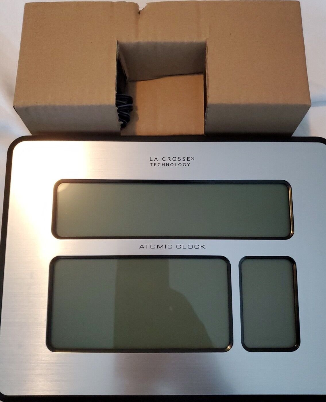 513-1419BL-INT La Crosse Technology Atomic Digital Wall Clock