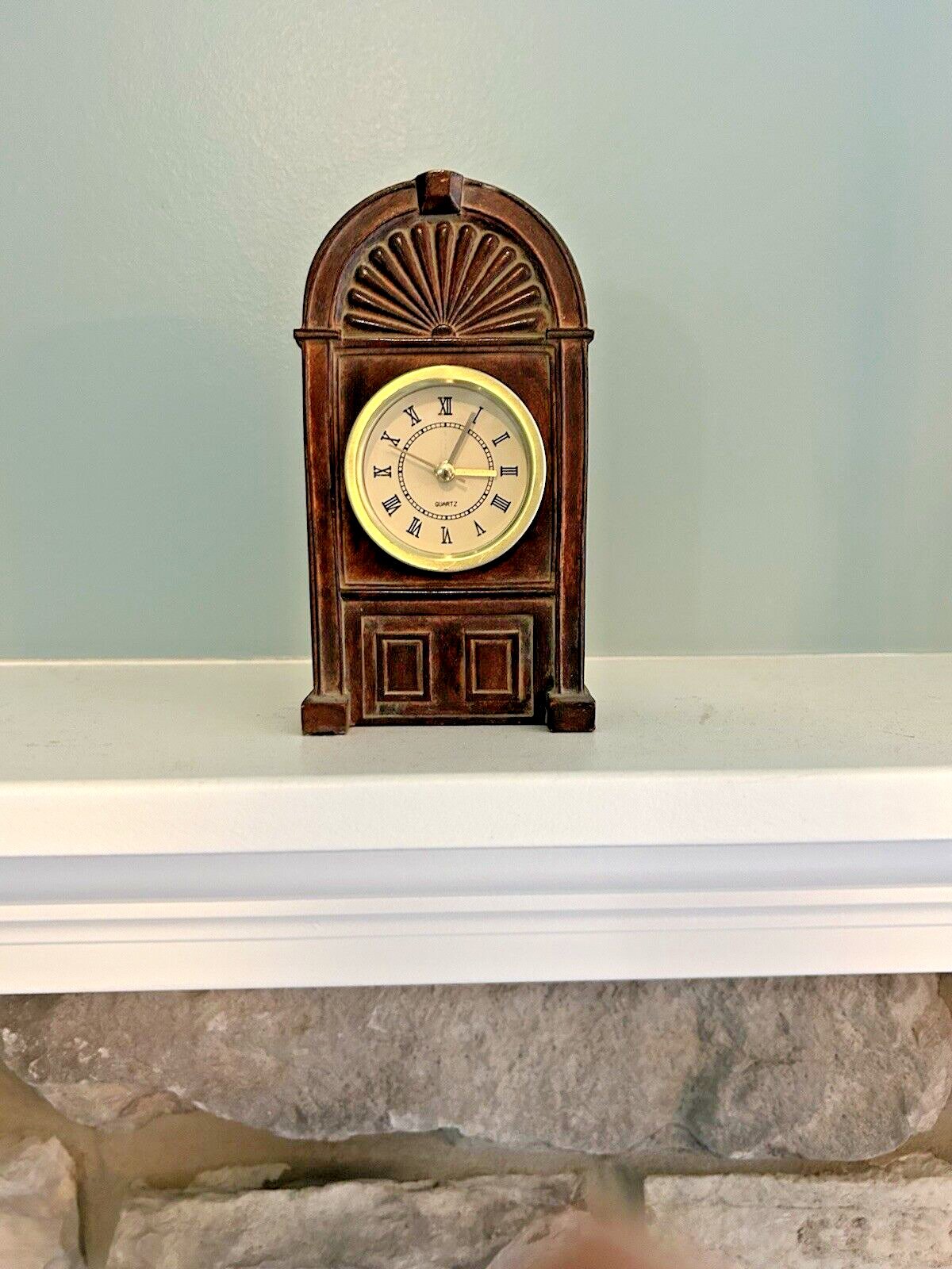 6" Rustic Antique Style Wooden Quartz Table/Mantel Clock, Runs on 1.5v Battery