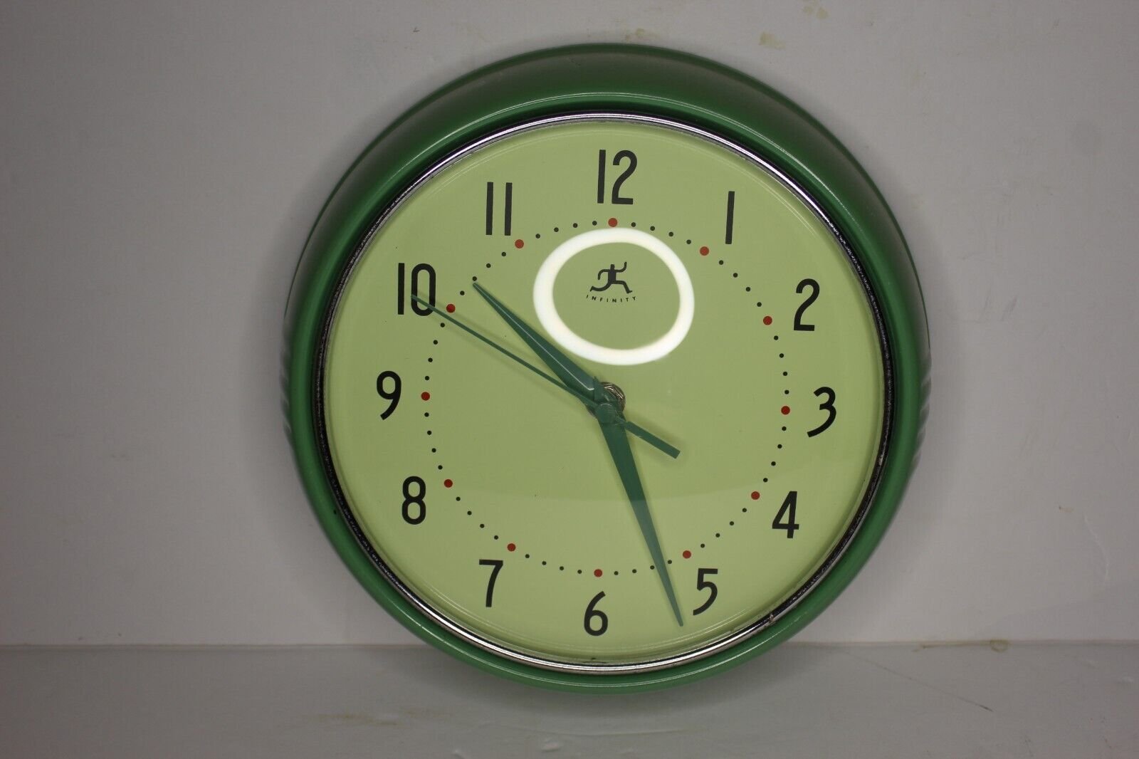9.5" Infinity Retro 1950's Style Round Living Room Kitchen Green Wall Clock