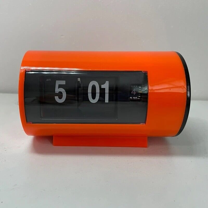 Alarm Desk Flip Clock 12 Hours Format Retro Space age Style