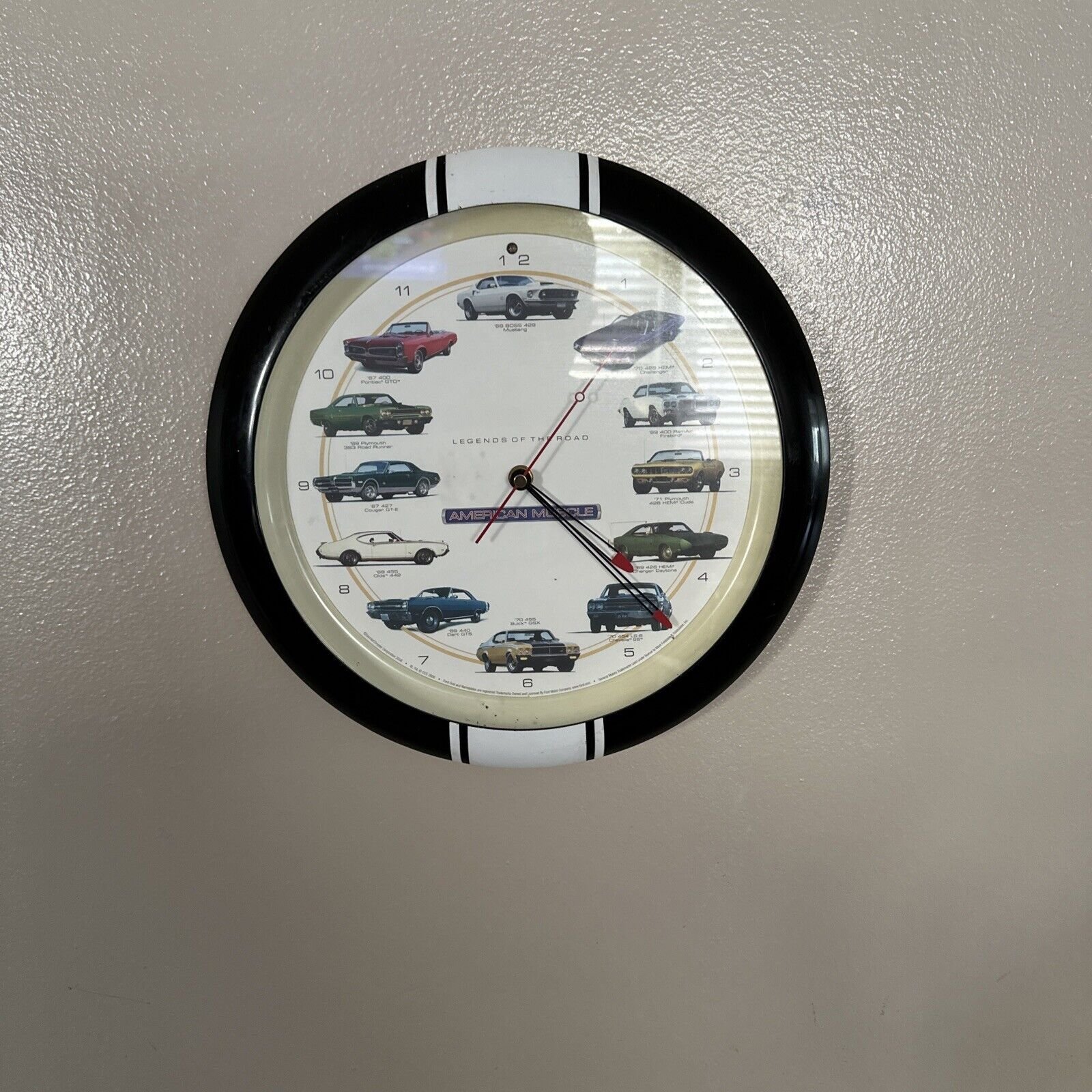 América Muscle Cars Wall Clock