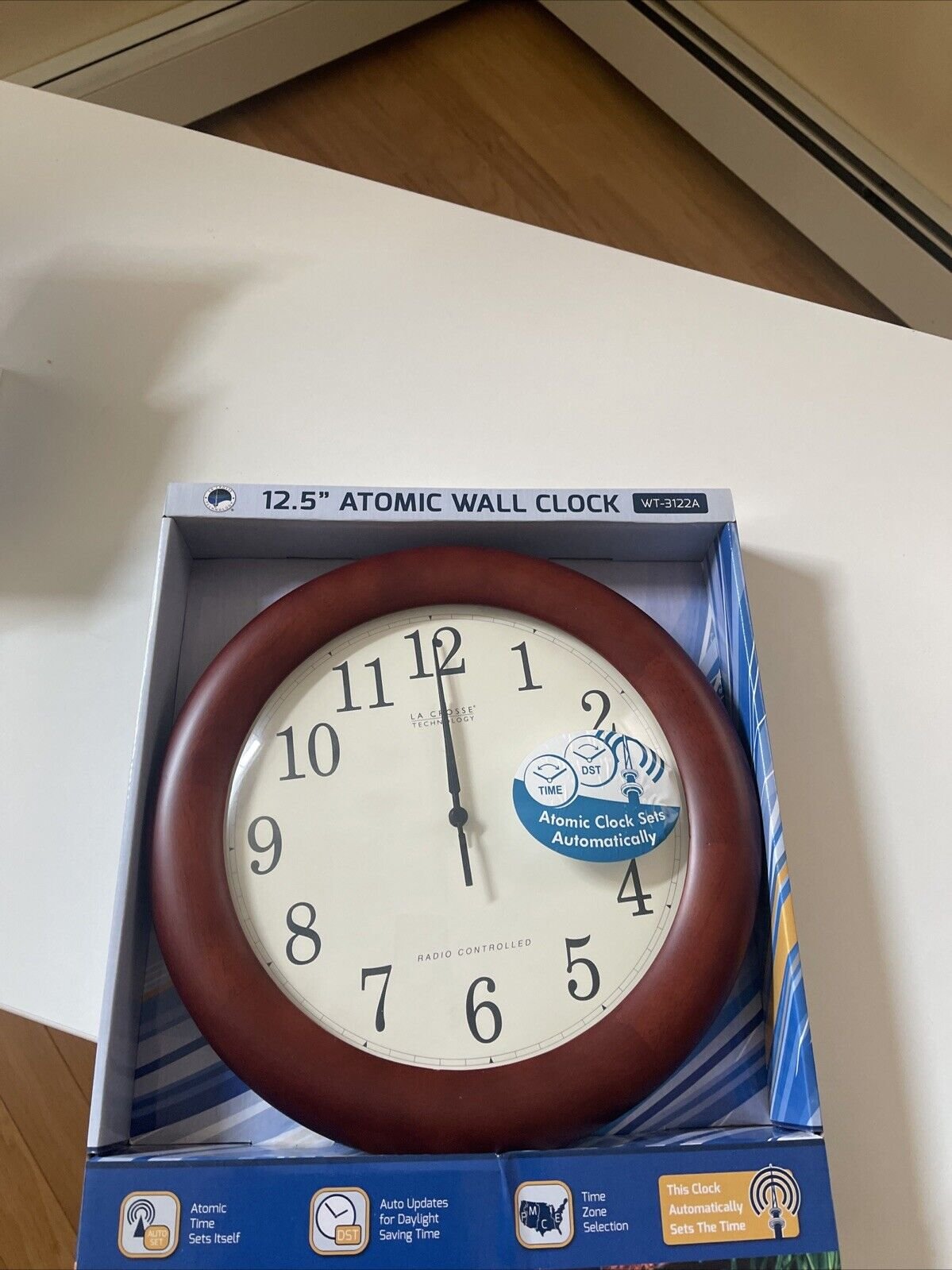Atomic Wall Clock