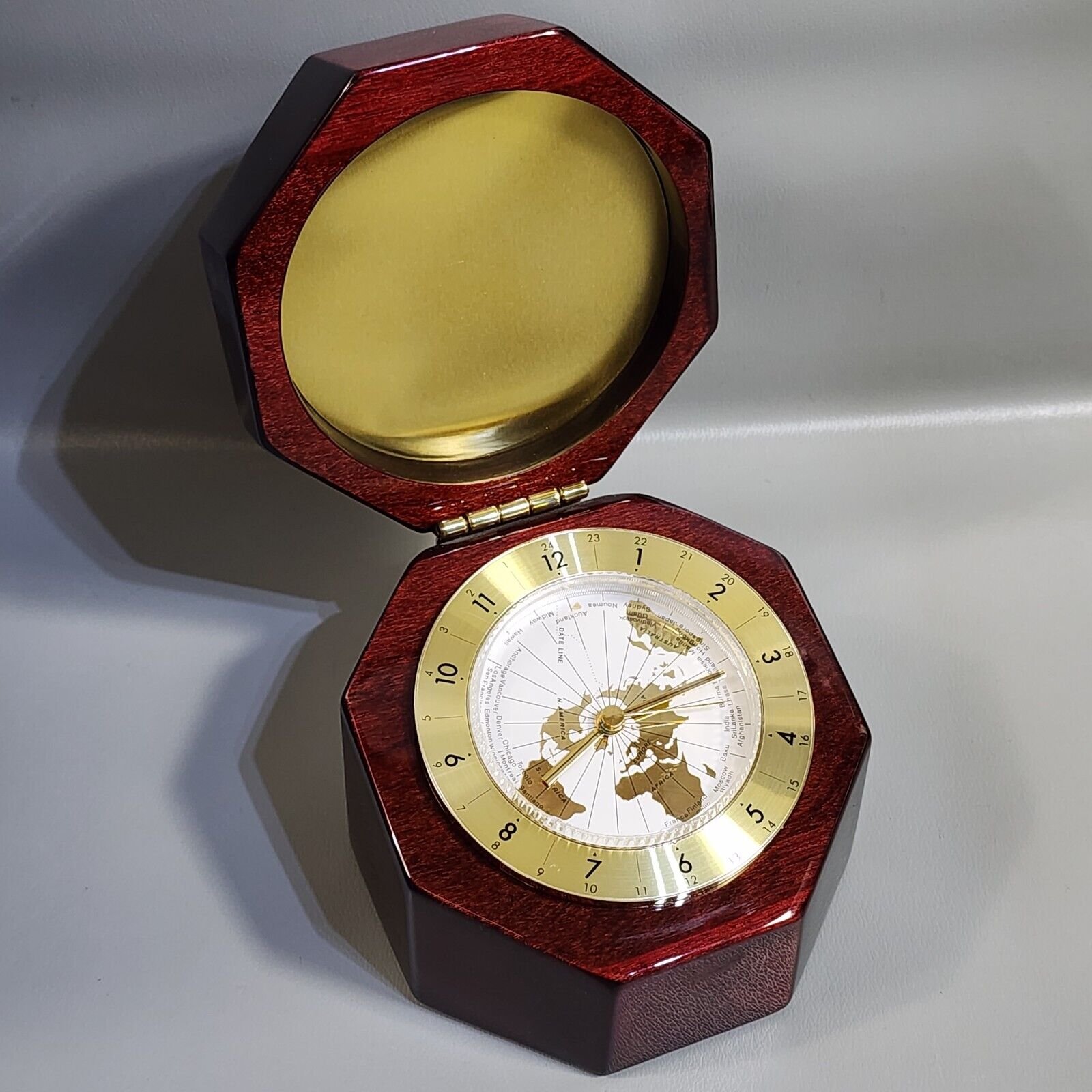 Bey-Berk Desk Clock World Time Mahogany Wood High Gloss Piano Finish