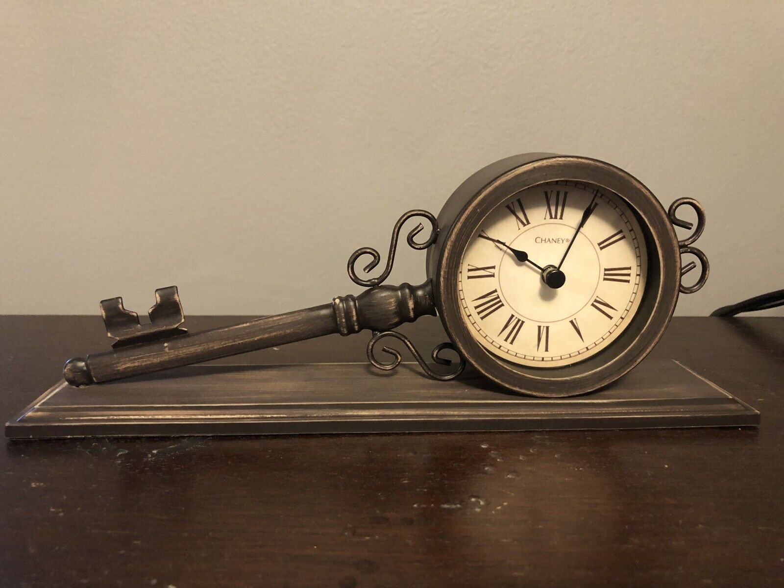 Chaney Working Clock Decoration