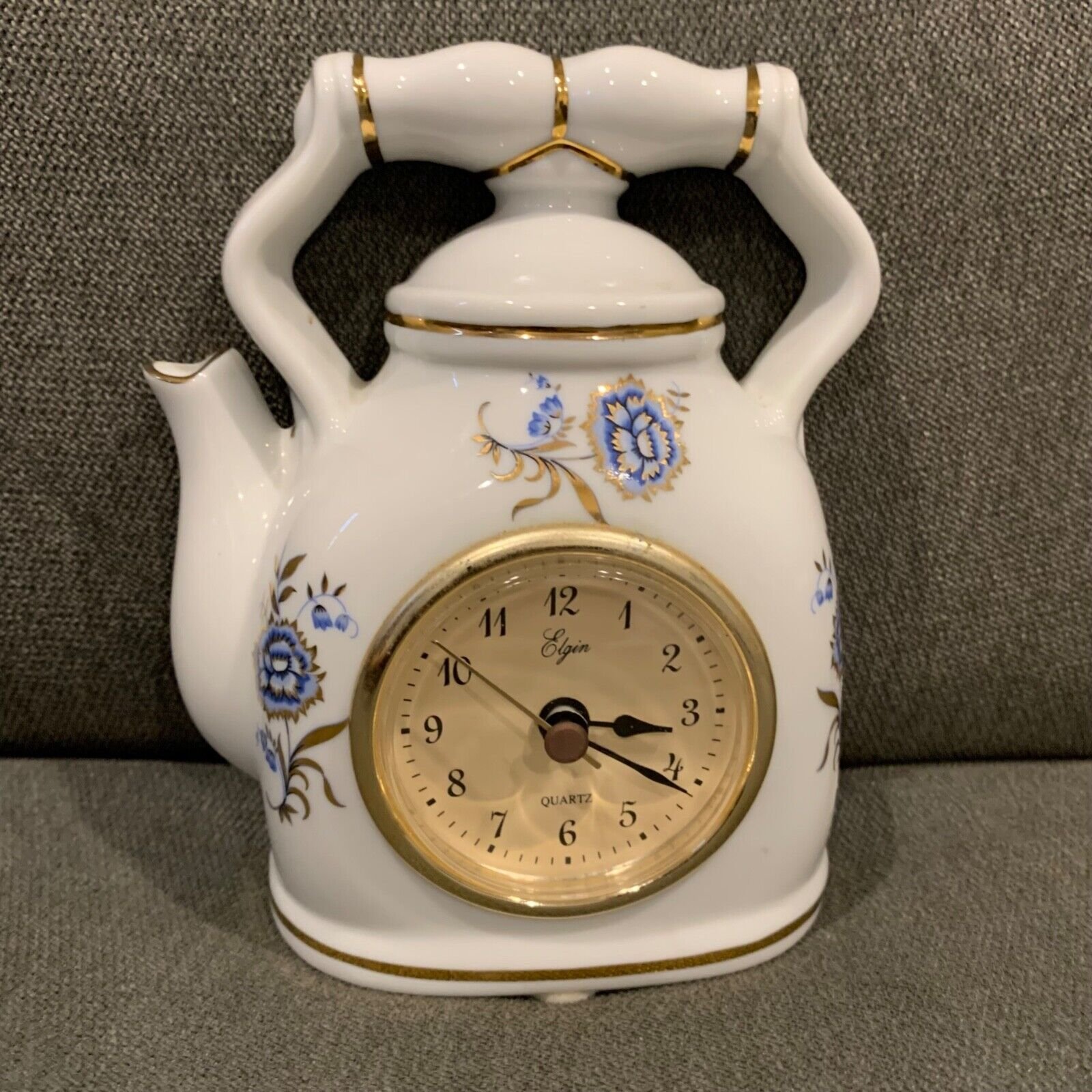 Cute Elgin Quartz Kitchen Clock Counter/Shelf Tea Kettle White Ceramic Floral