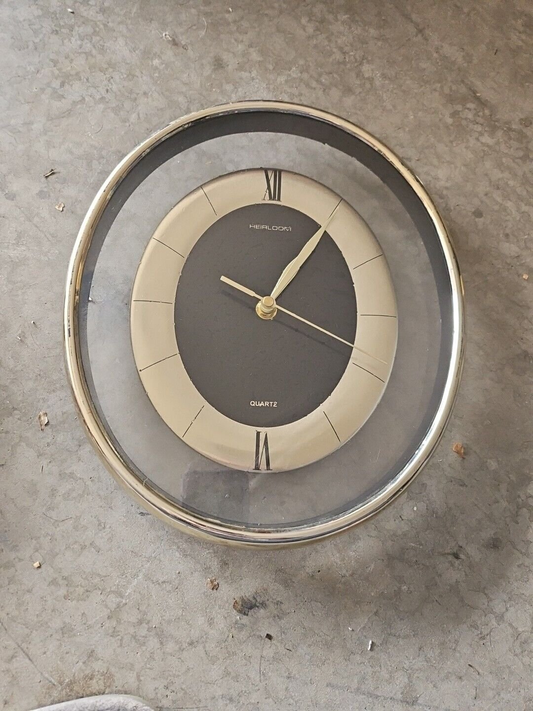 HEIRLOOM 661D Quartz mid-century style oval see-thru 12" wall clock. Not Tested