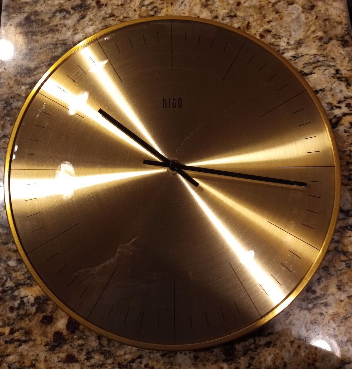 hito Gold Faced Clock battery 12 inches