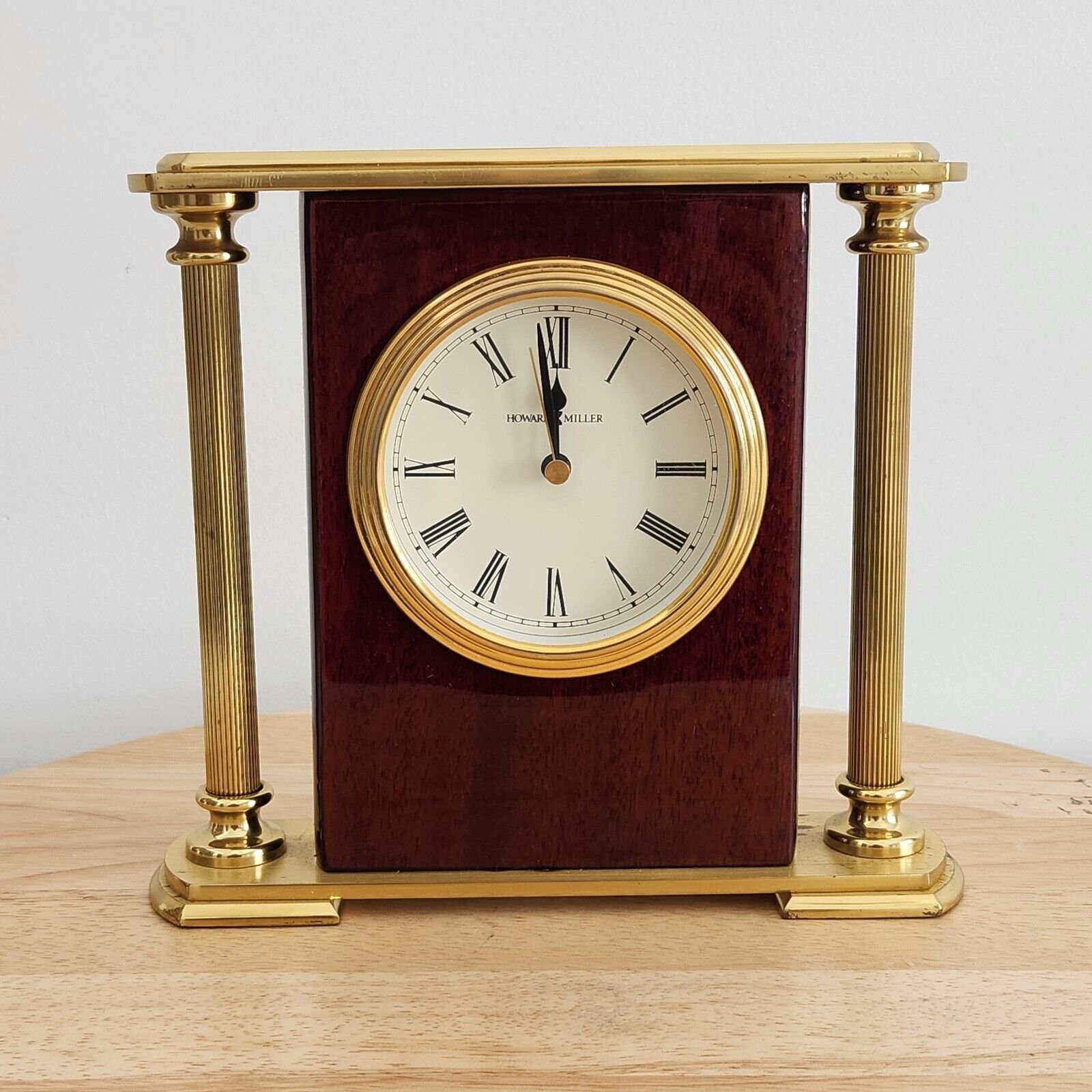 HOWARD MILLER ROSEWOOD ENCORE BRACKET TABLE CLOCK 645-104