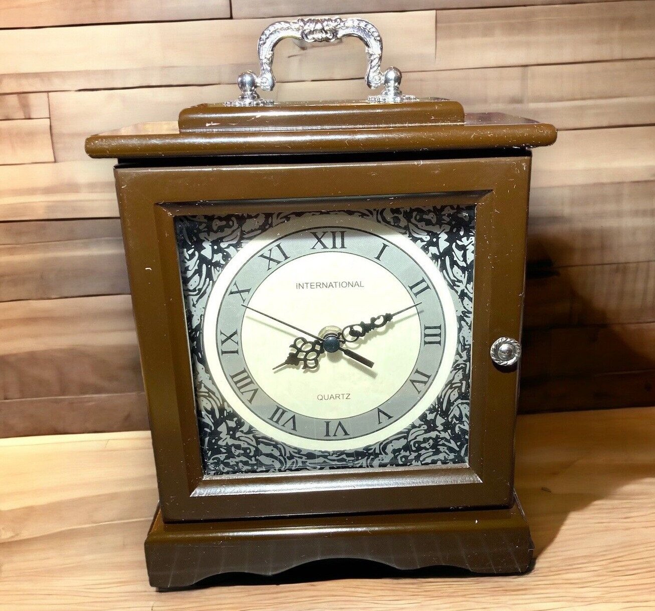 International Silver Company Mantle/Desk Quartz Clock In Mahogany Finish