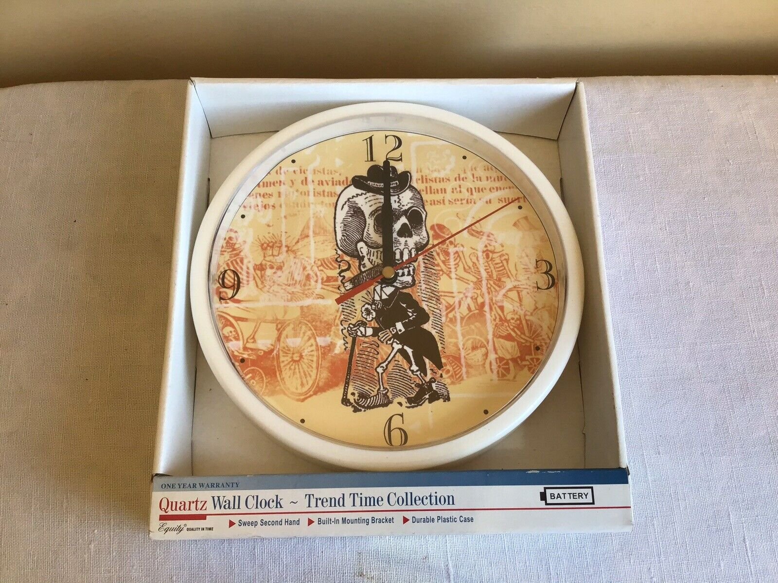 New Handcrafted Halloween Skeleton Cigar Smoking Plastic White Case Wall Clock
