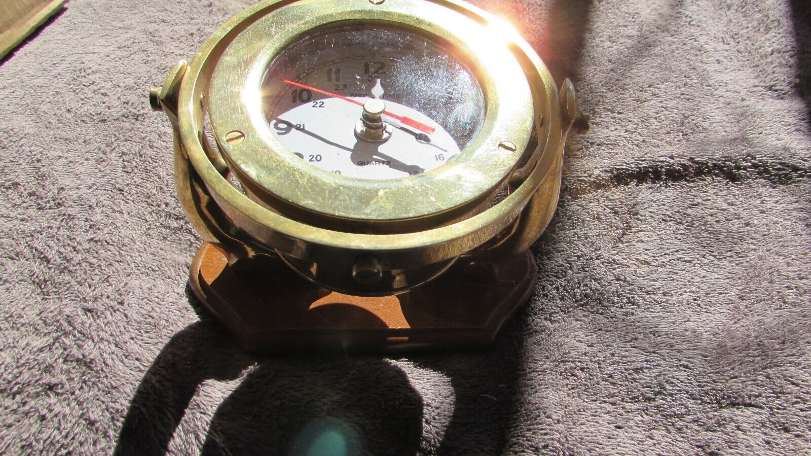 OLD SCHOOL SOLID BRASS GIMBAL COMPASS DESIGN SHIP TIME DESK CLOCK W /DOLPHINS