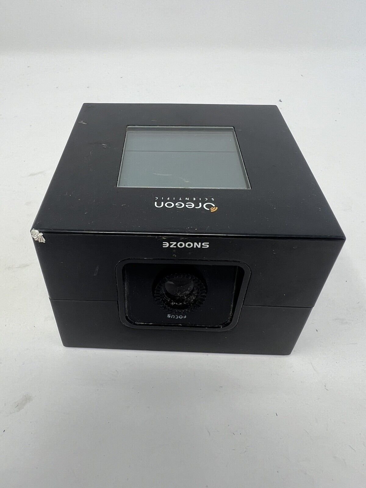 Oregon Scientific RM383PA Self-Setting Atomic Projection Clock