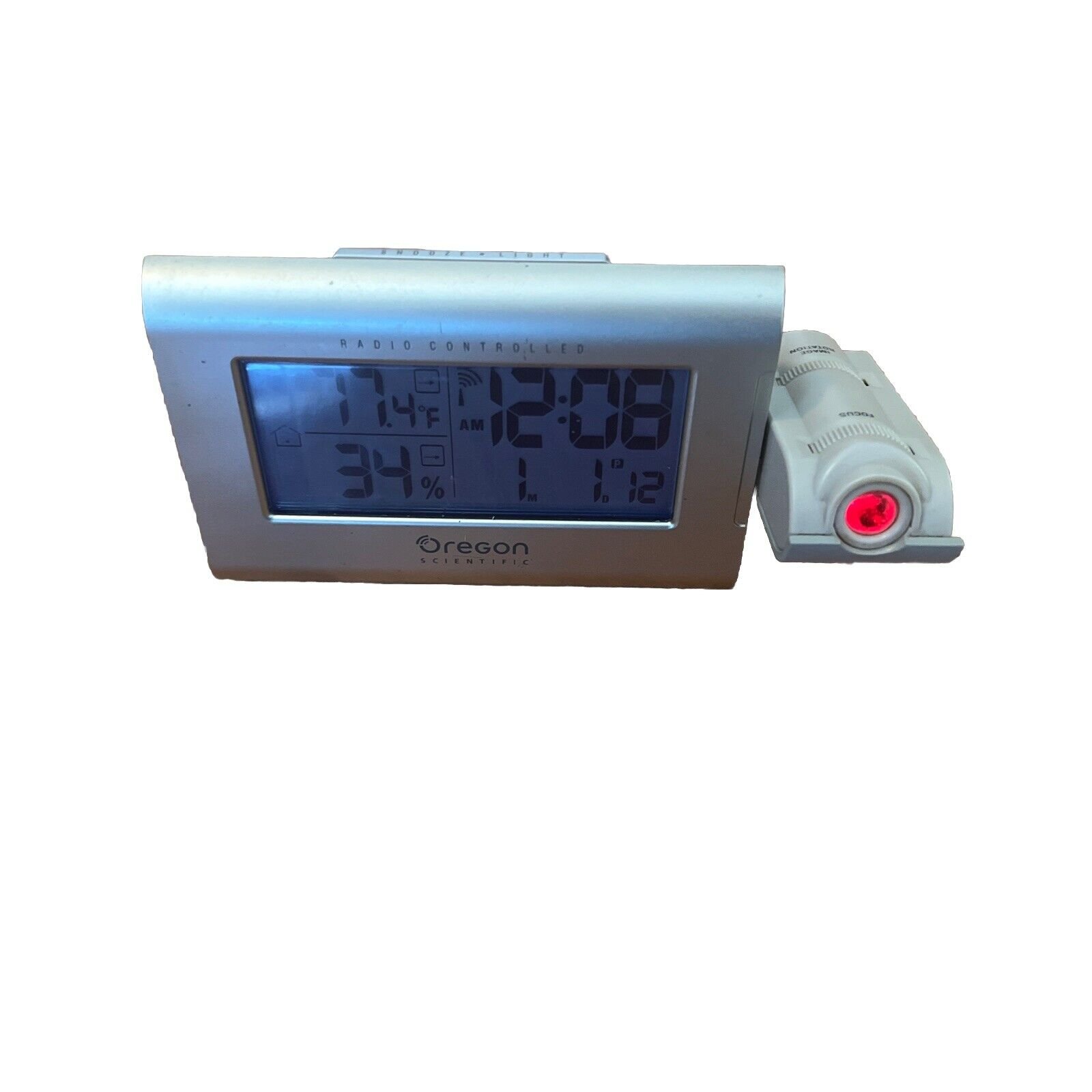 Oregon Scientific RMR606HGPA Radio-Controlled Projection Clock