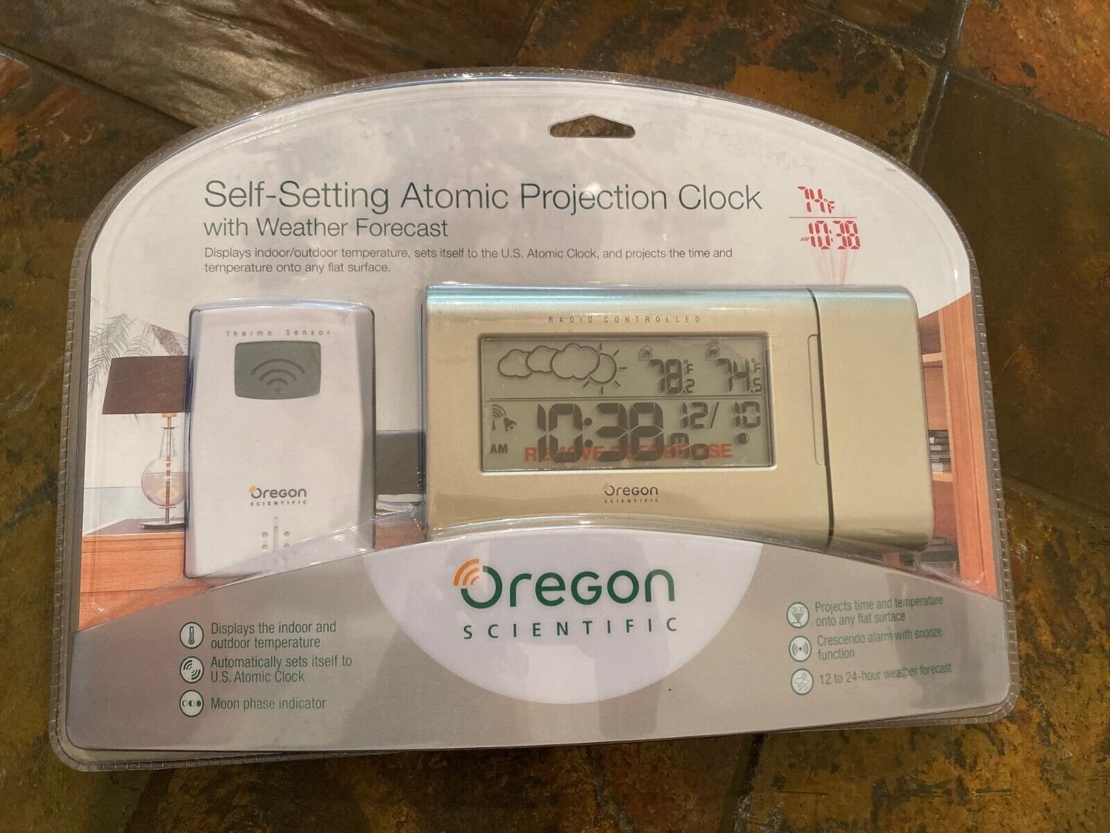Oregon Scientific Self-Setting Atomic Projection Clock with Weather Forecast NEW