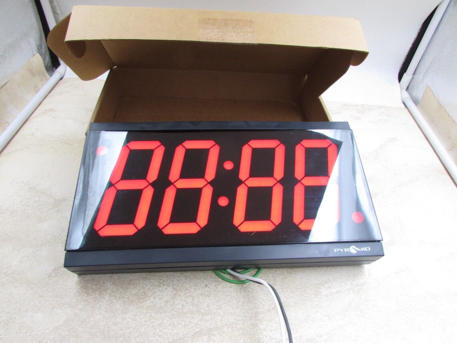 Pyramid 9D44BR RF WIRELESS SYNCHRONIZED LED DIGITAL CLOCK 4″ NUMERAL, 4 DIGIT