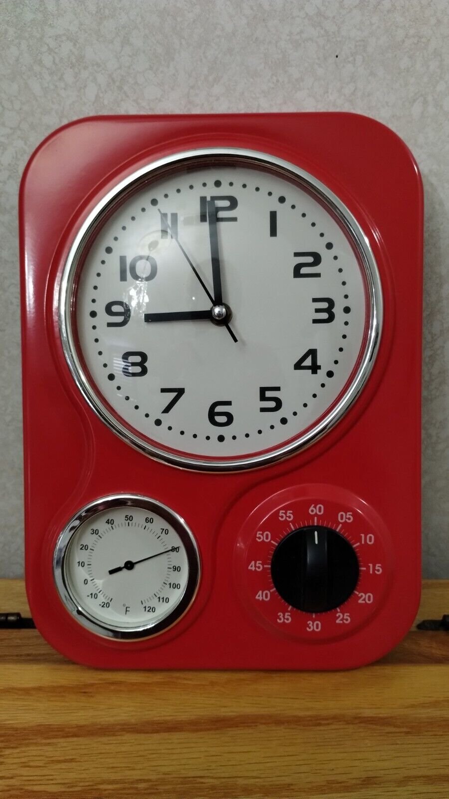 Retro Metal Red Wall Clock w/Time/Temperature WORKS GREAT 13"x9"x2" Battery Oper