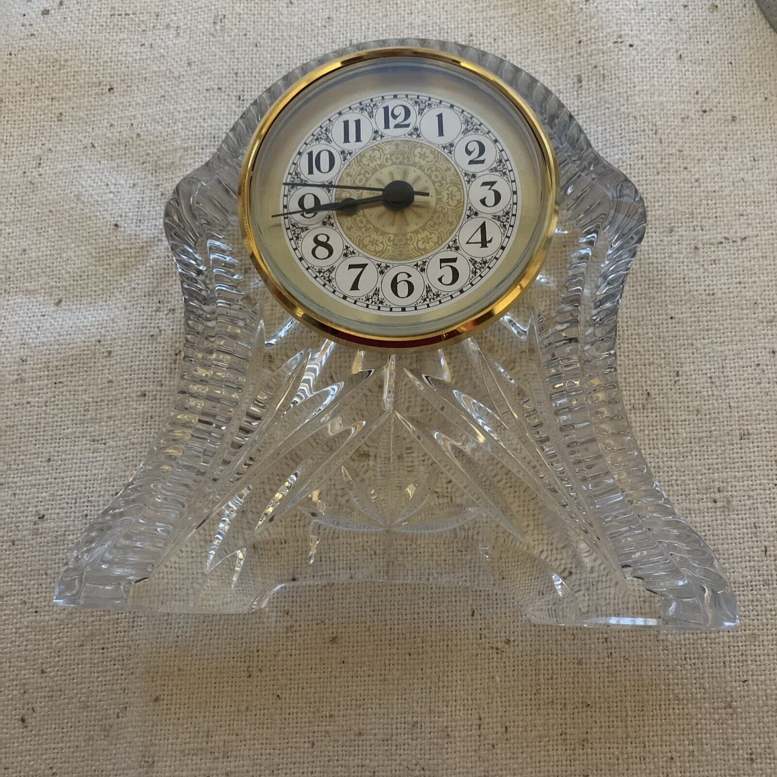 Royal Limited 24% Lead Crystal Table Clock 5 1/2” Tall Needs Battery