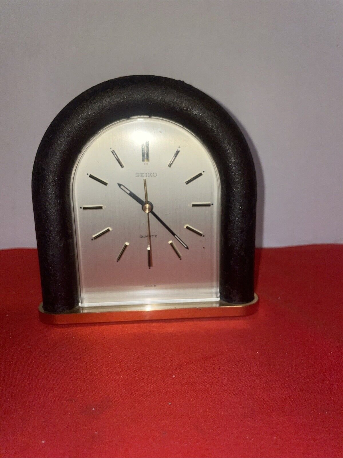 Seiko Half Moon Black Gold Tone Quartz Table Mantel Shelf Desk Office AlarmClock