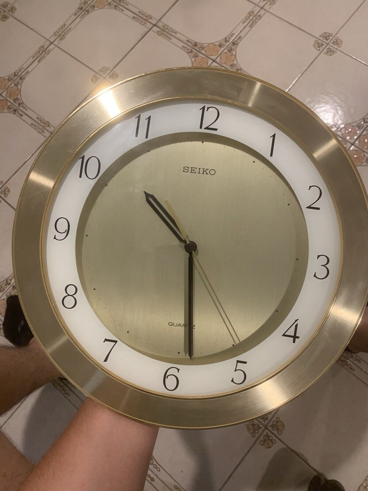 Seiko Vintage Rare Wall Clock working great QXA087 Case made in thailand 12 "