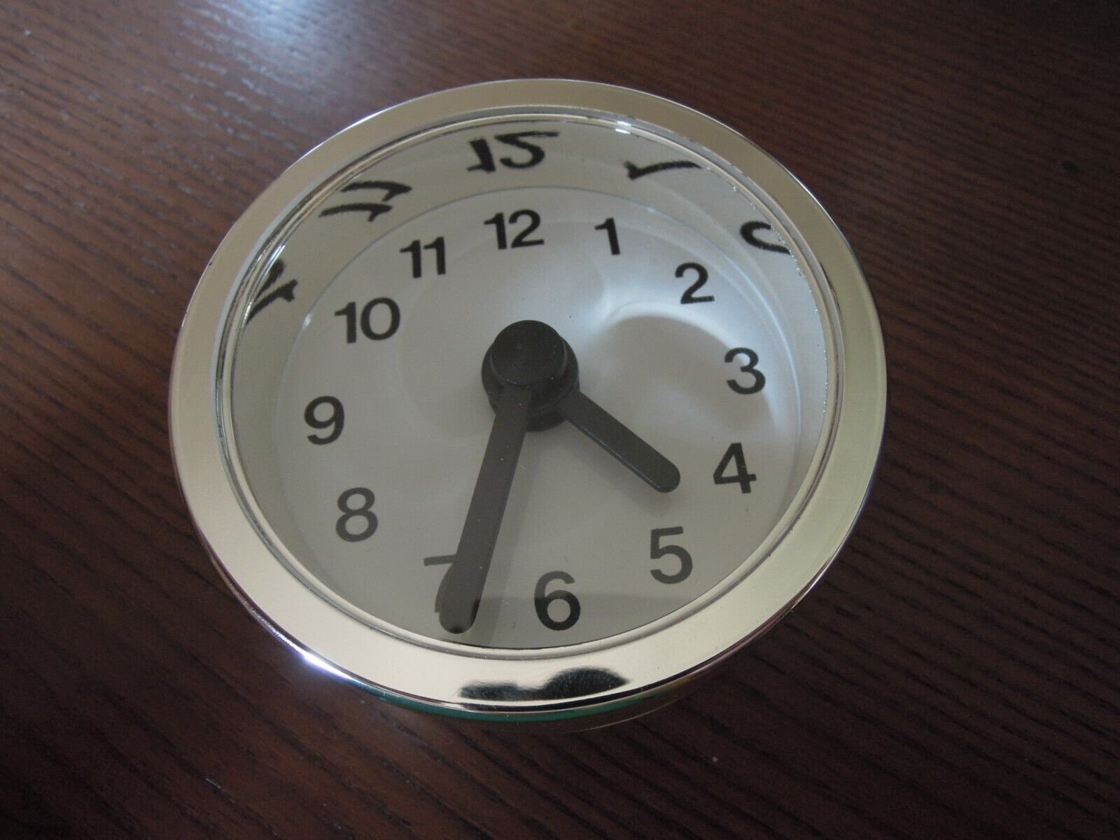 SILVER DESK QUARTZ CLOCK NEW IN THE BOX